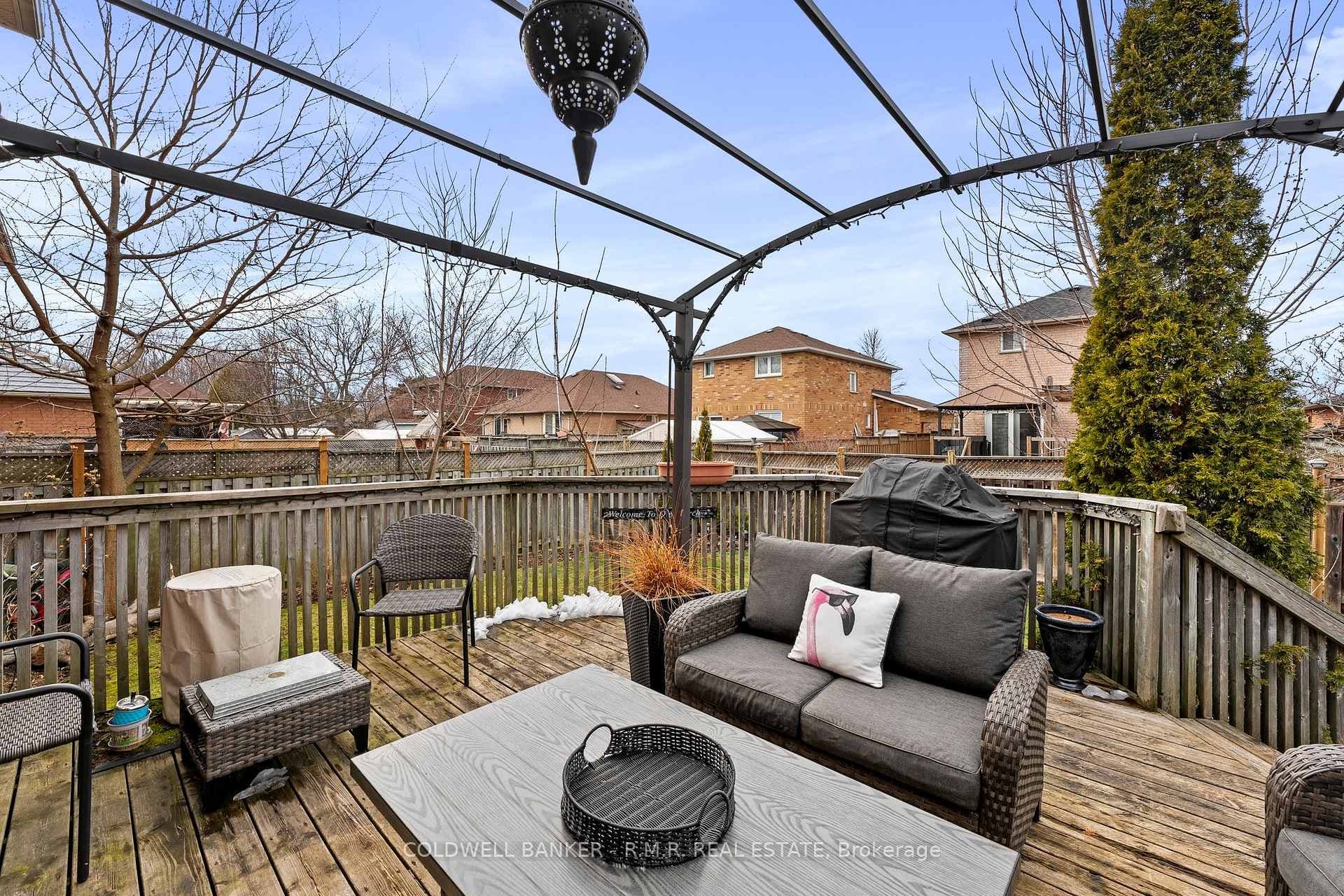 107 Stagemaster Crescent photo 38