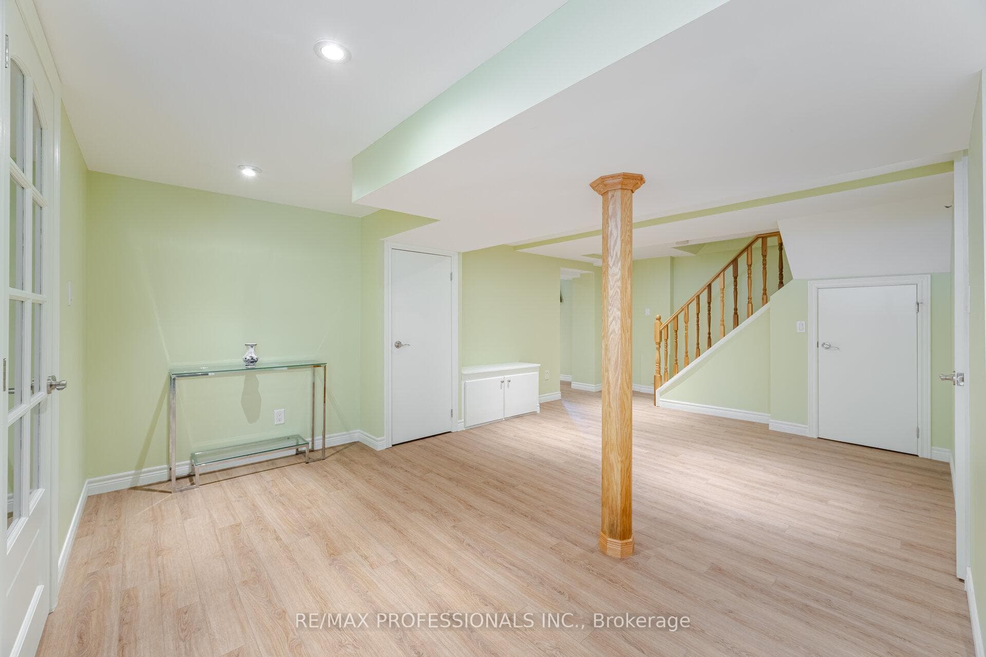 6 Tapley Drive photo 32