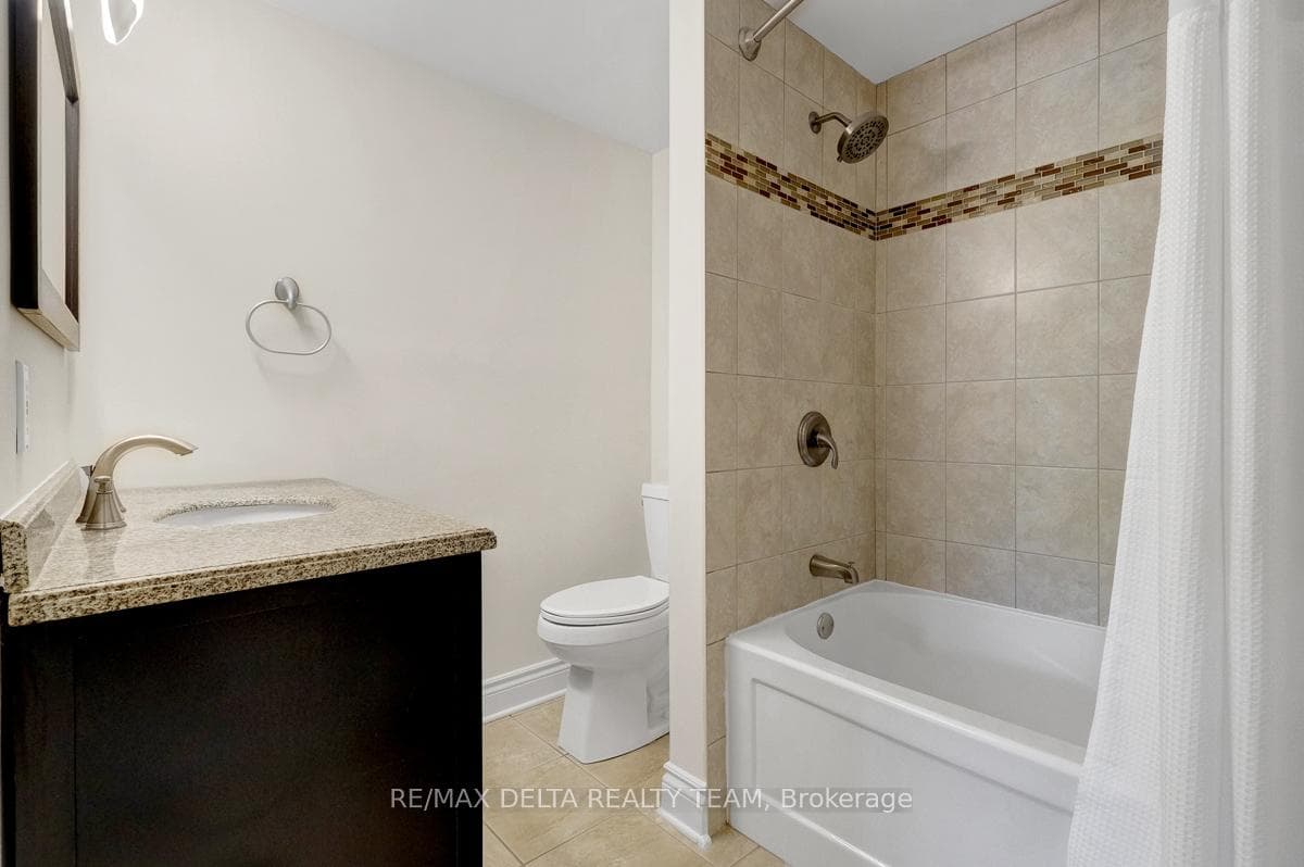1099 Cadboro Road Unit 107 photo 22