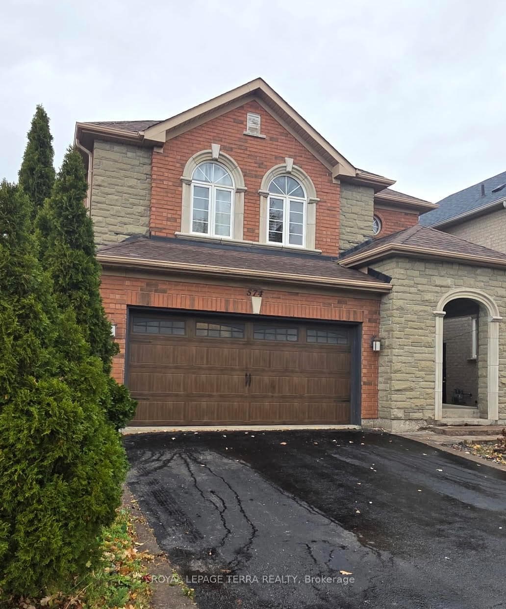 574 Vellore Woods Boulevard photo 1