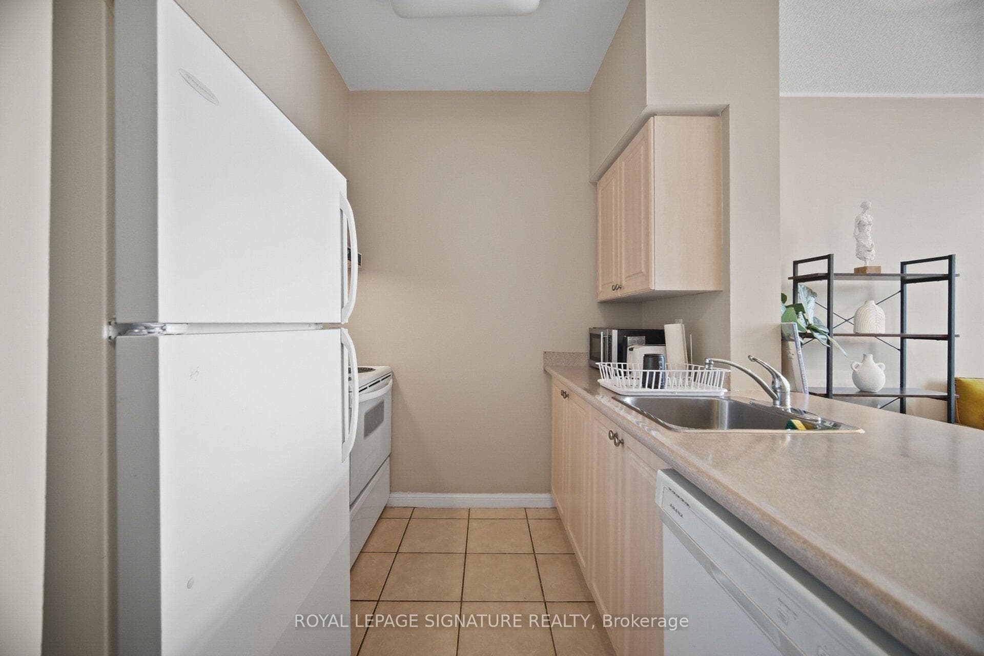 153 Beecroft Road Unit PH109 photo 8