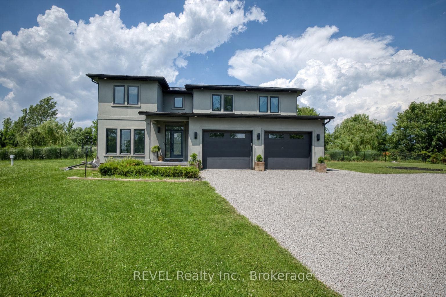 1009 Canboro Road photo 2