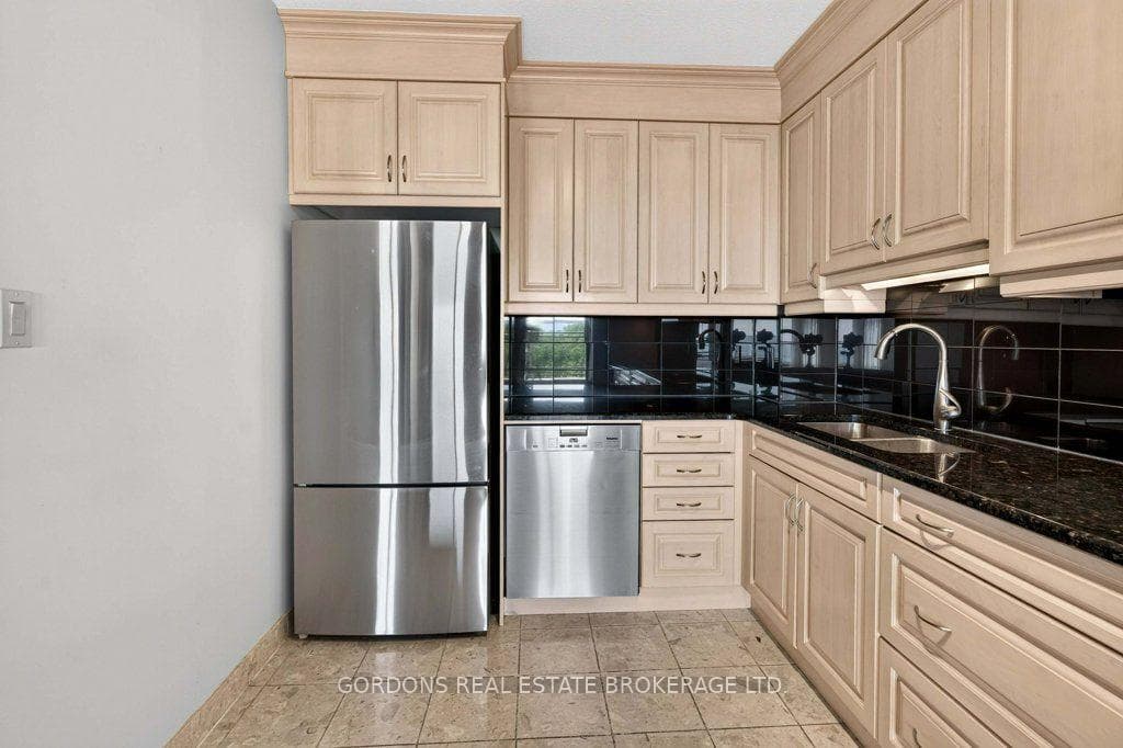 1000 King Street Unit 1005 photo 18