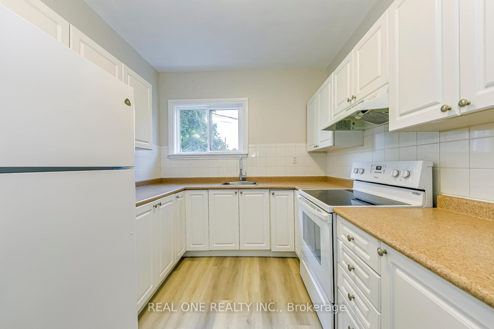 86 Queen Street photo 8