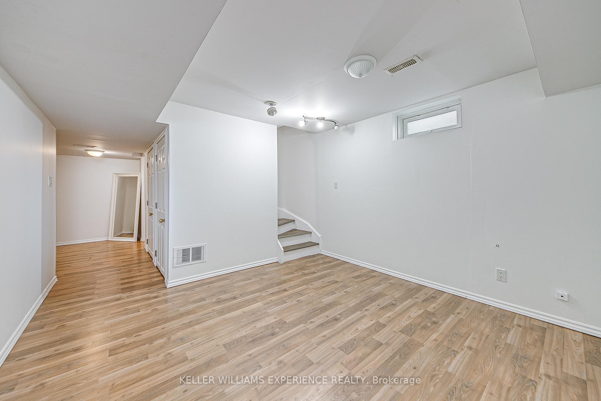 26 TRUAX Crescent photo 32