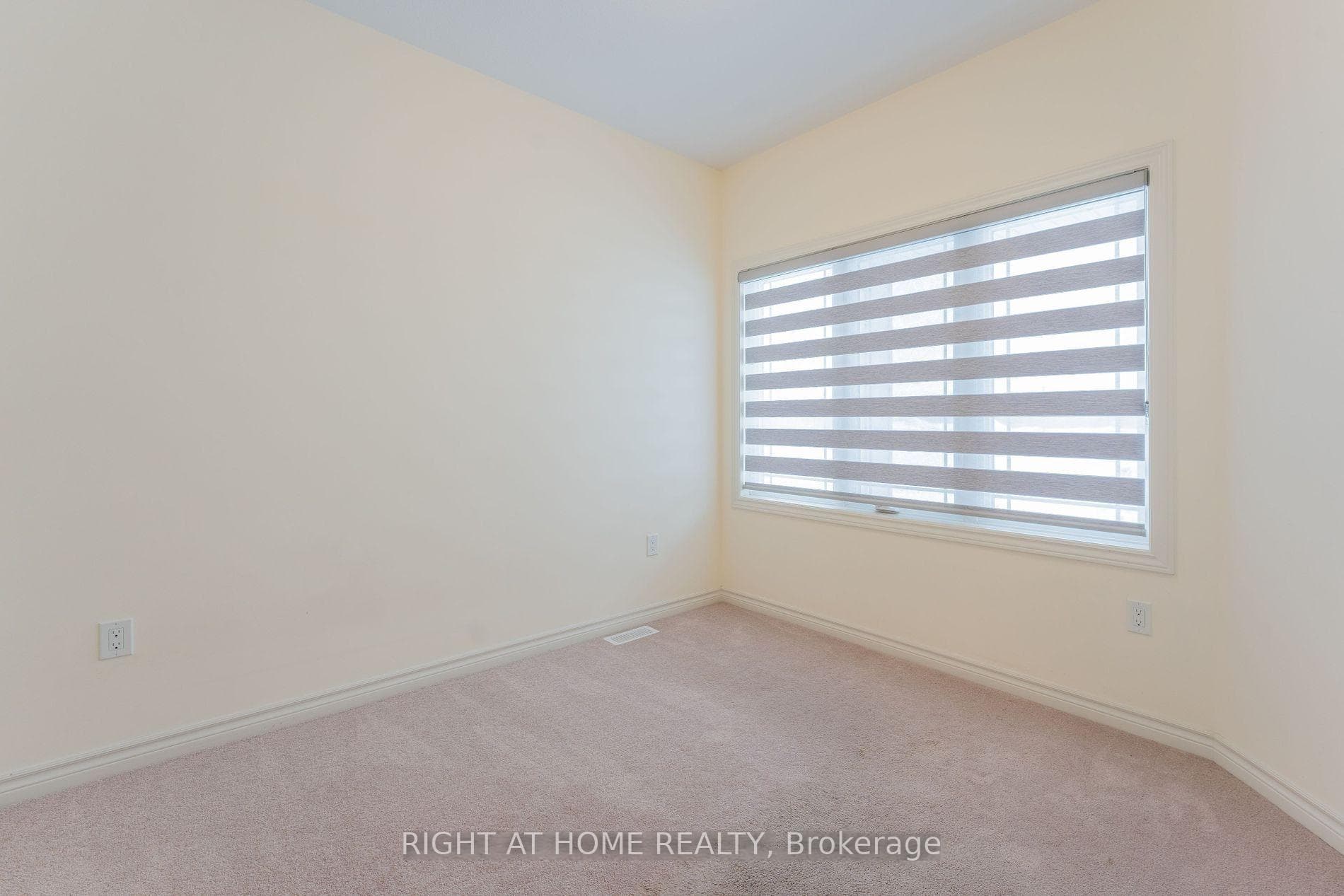 82 Cheryl Avenue photo 8