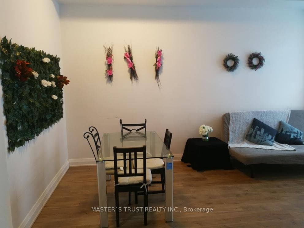 8 Wellesley Street Unit 1001 photo 3