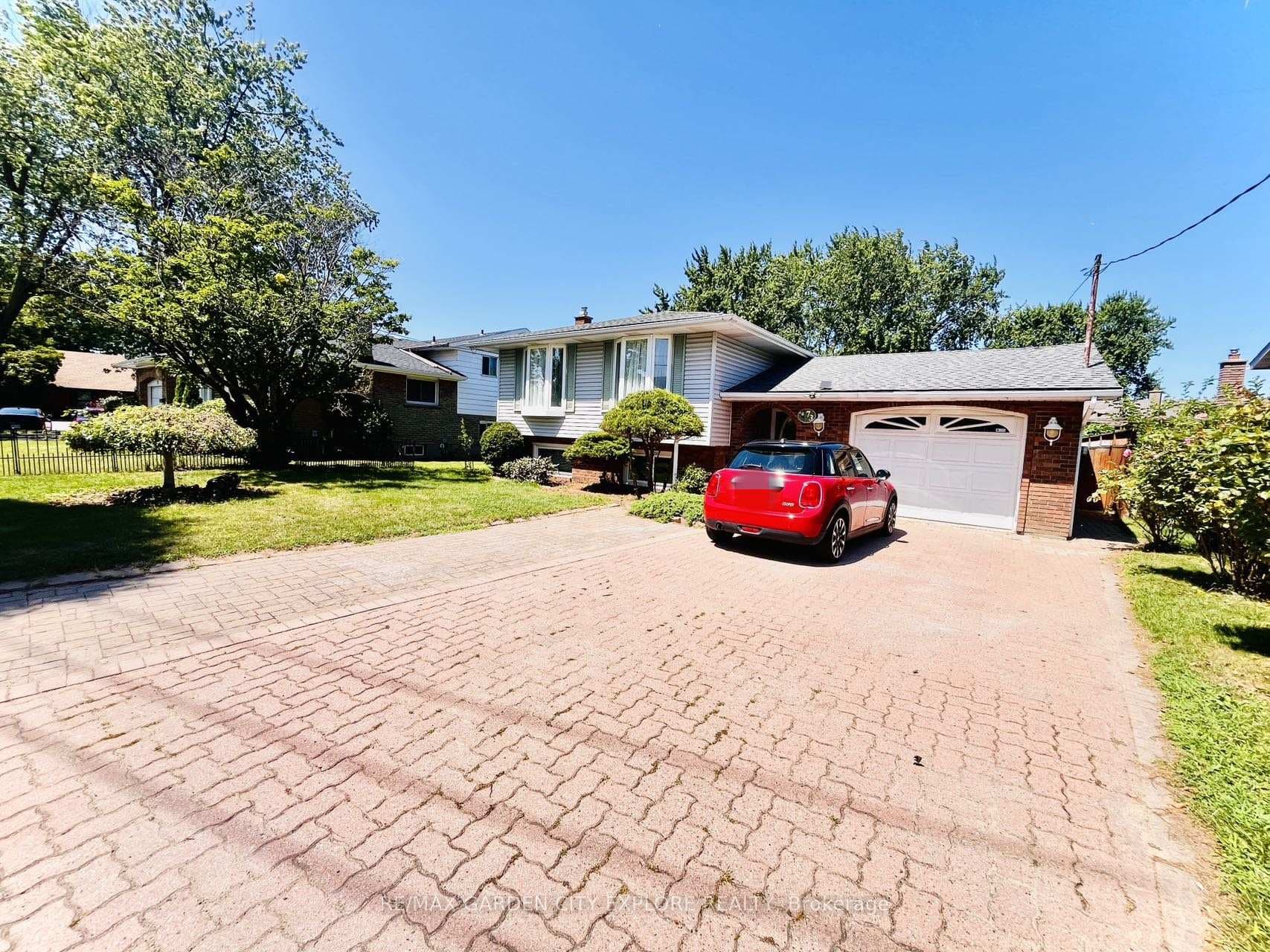 73 Lakeshore Road photo 2