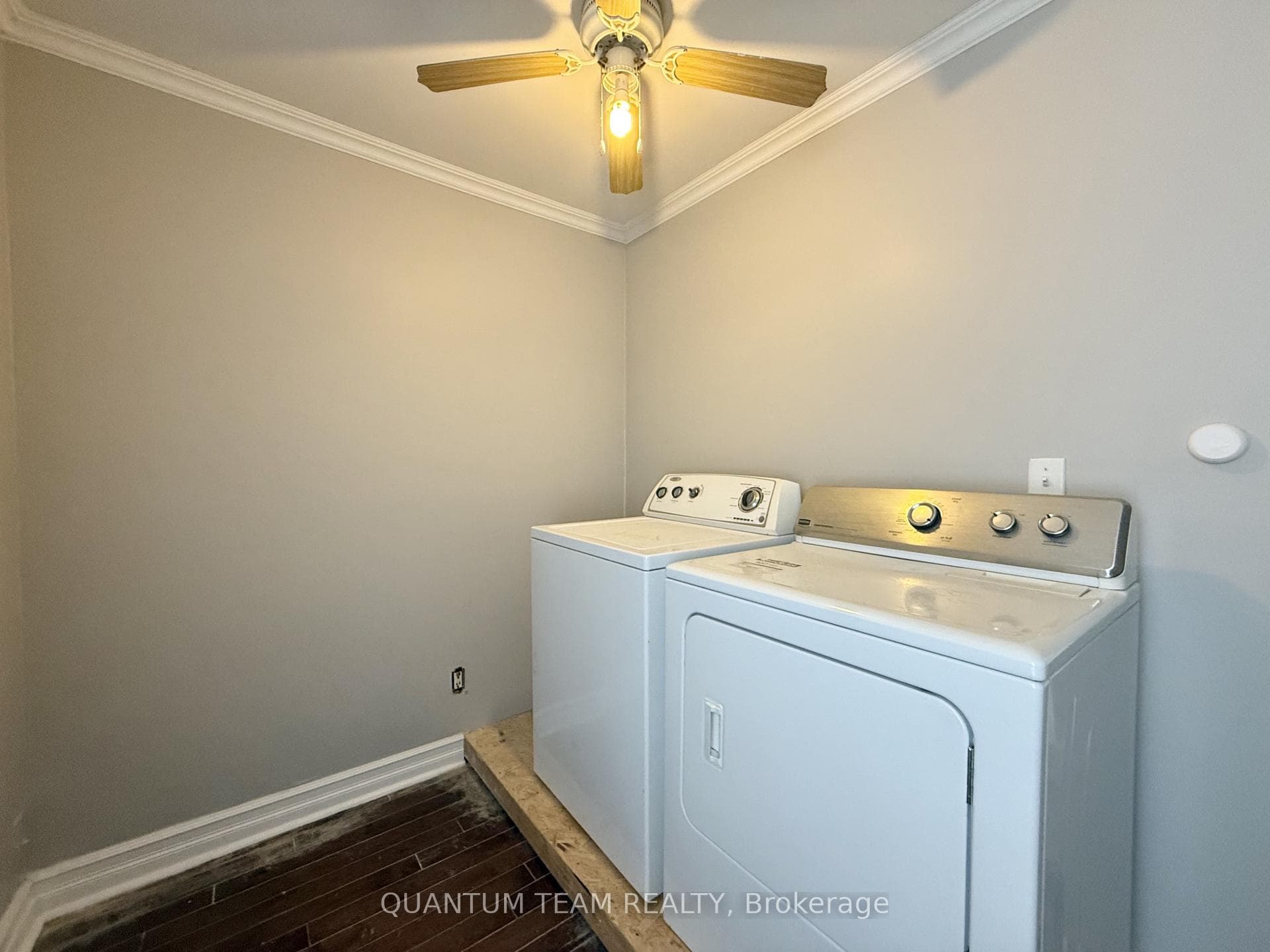 317 Simpson Avenue photo 9