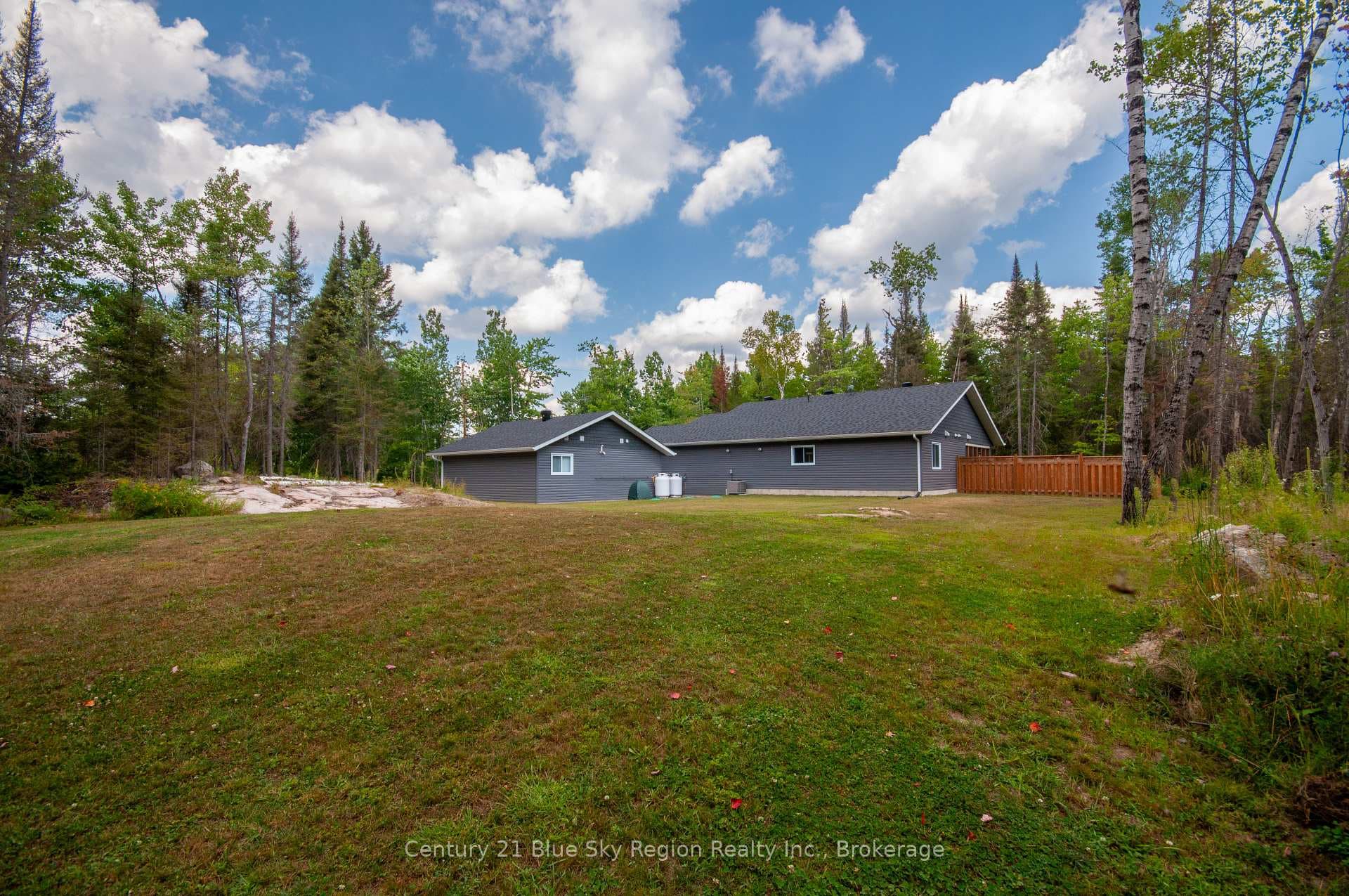 844 Macpherson Drive photo 33