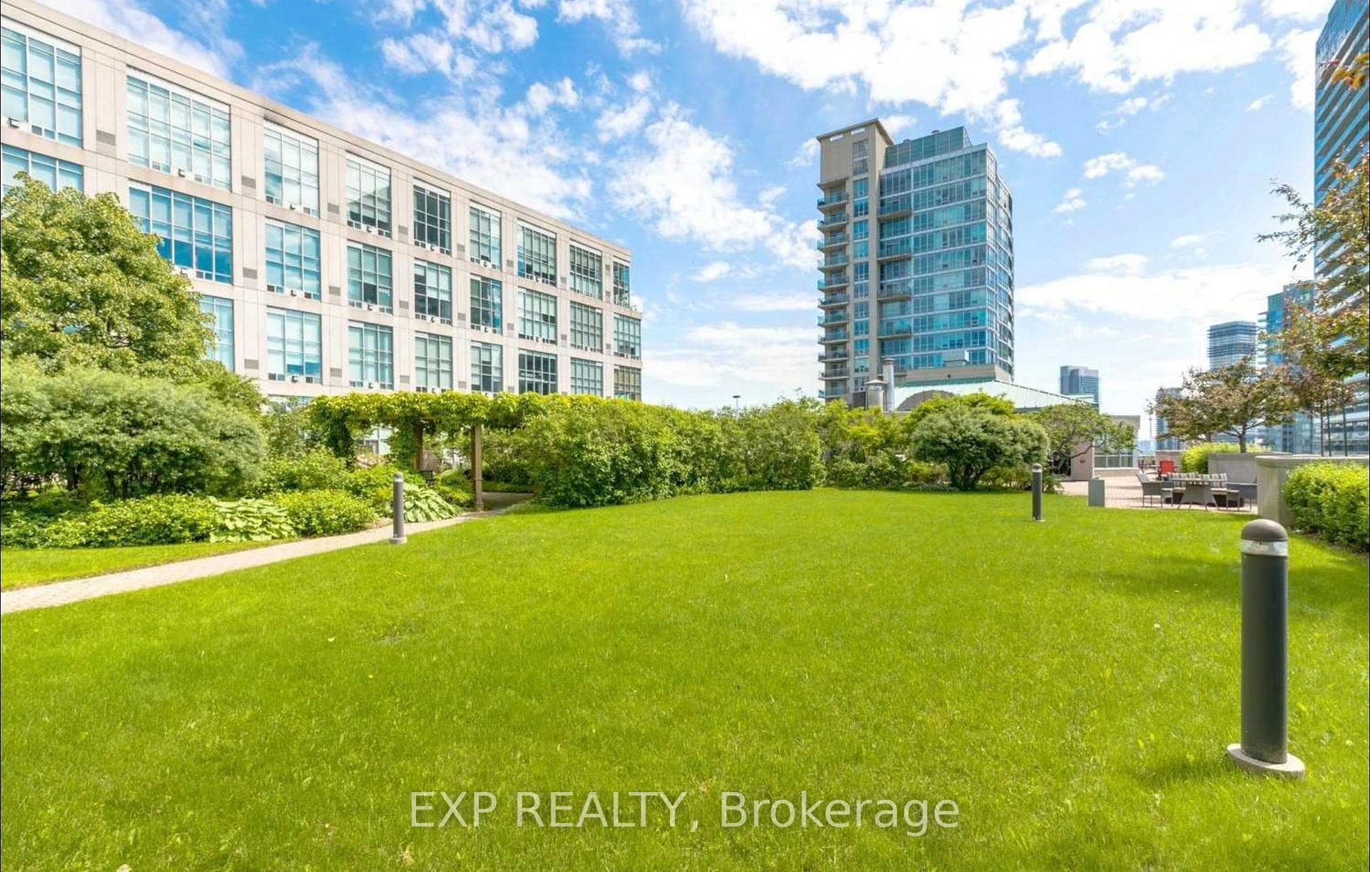 250 Manitoba Street Unit 637 photo 44