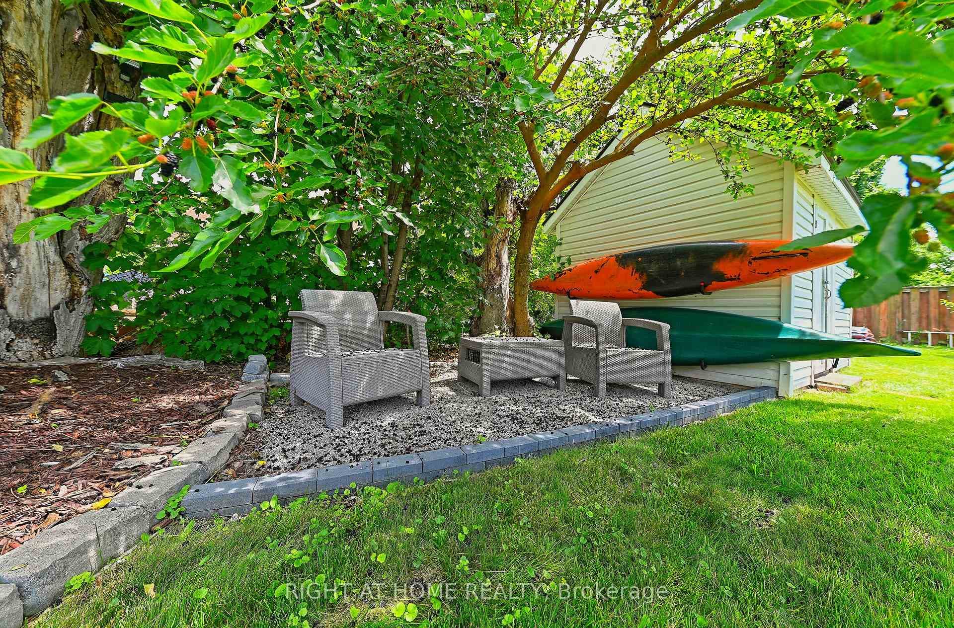 446 Geneva Street photo 49