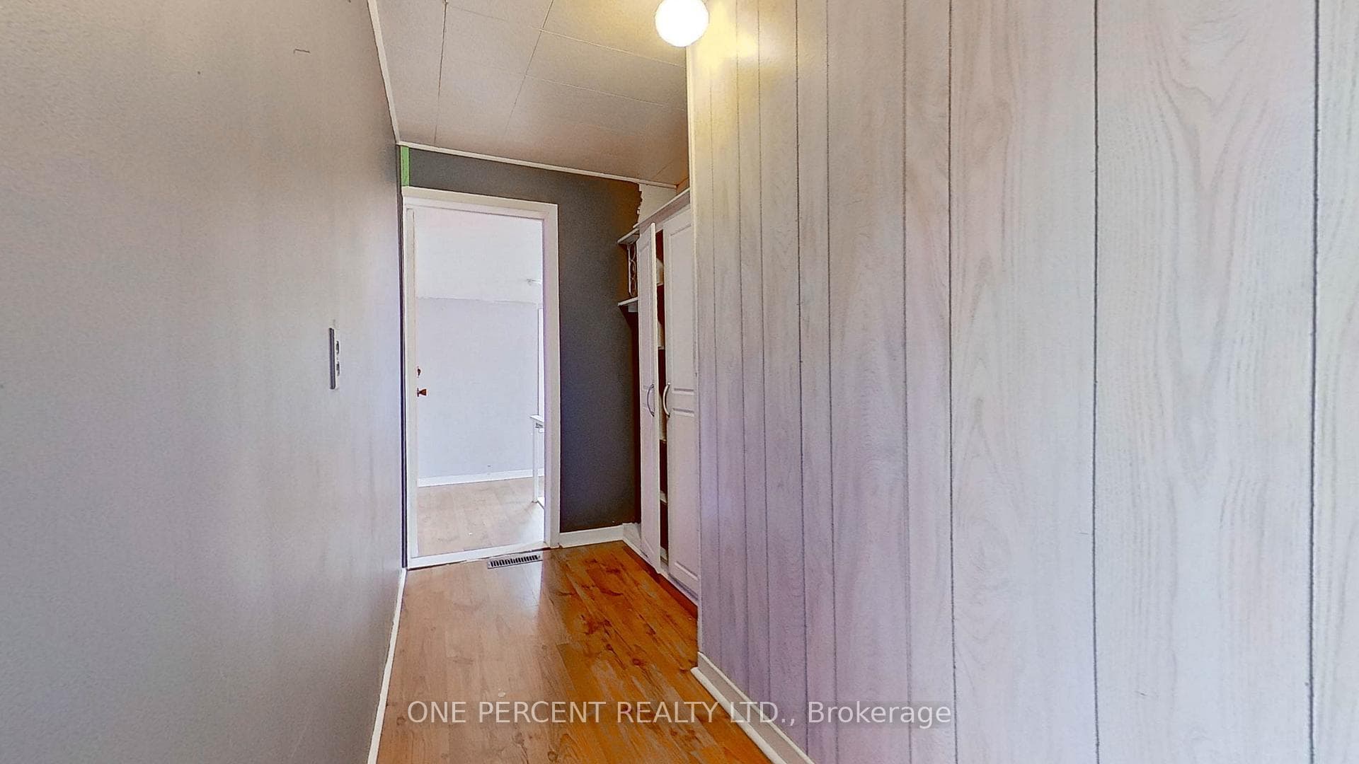 568 Amos Street photo 28