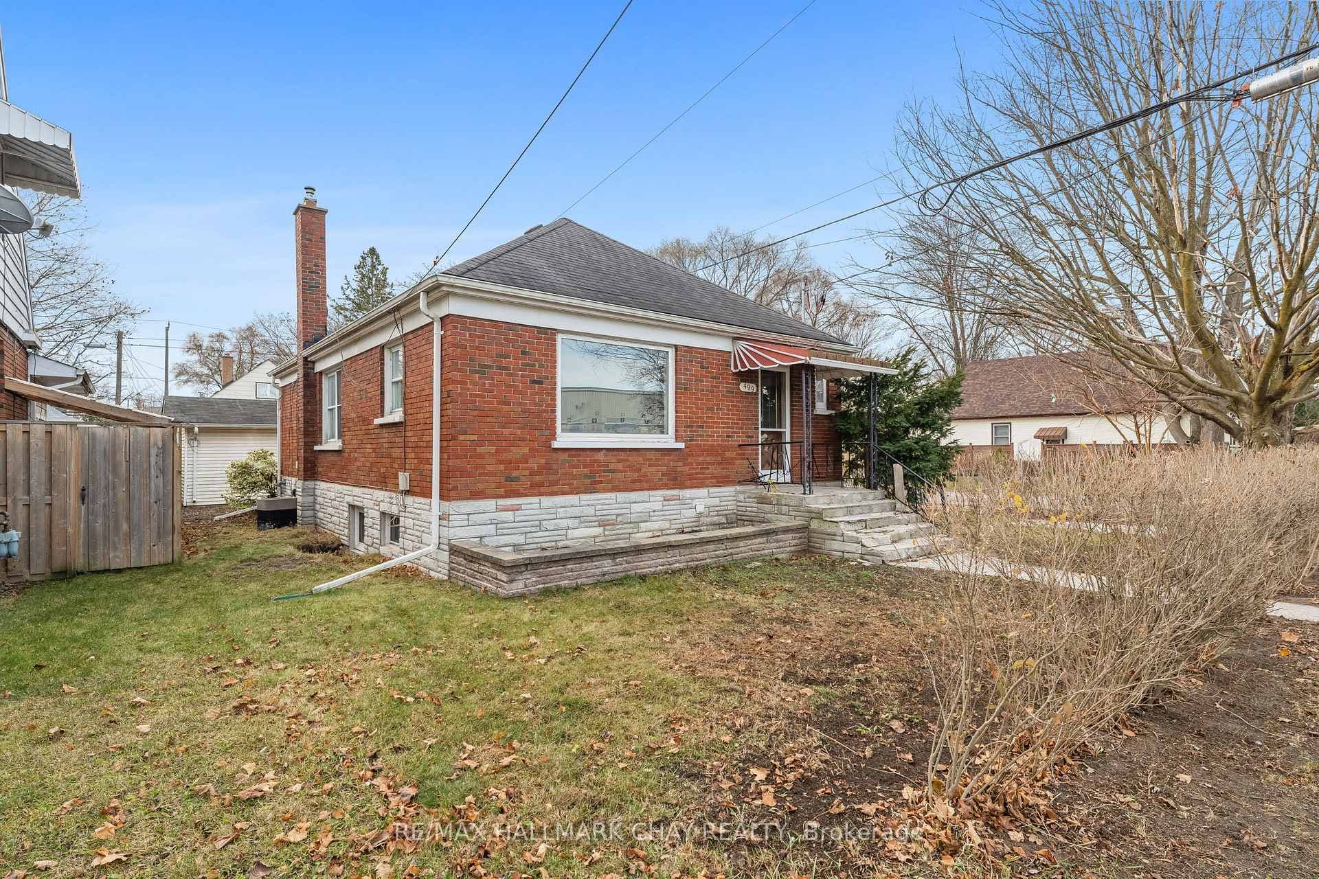 499 Braidwood Avenue photo 2