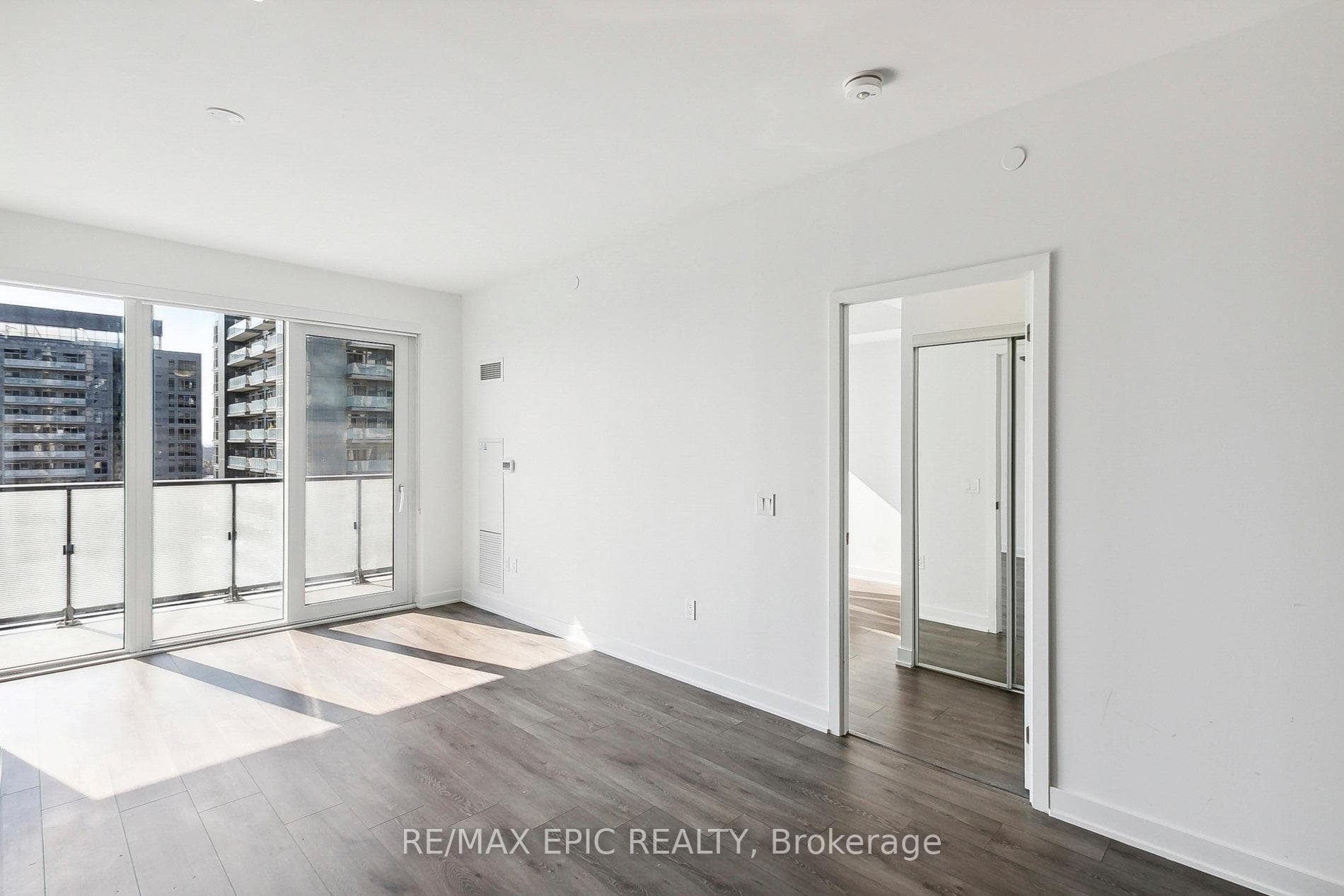 105 Oneida Crescent Unit 1609 photo 12