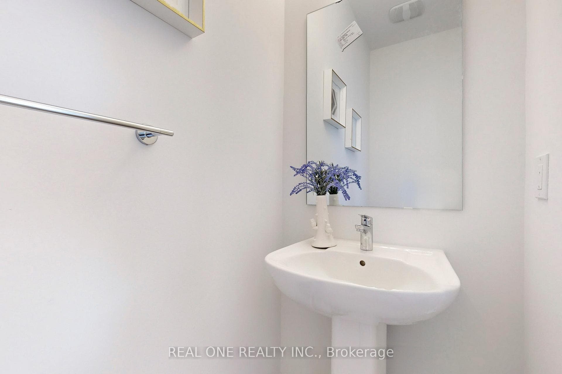 6 Brofarm Lane photo 15