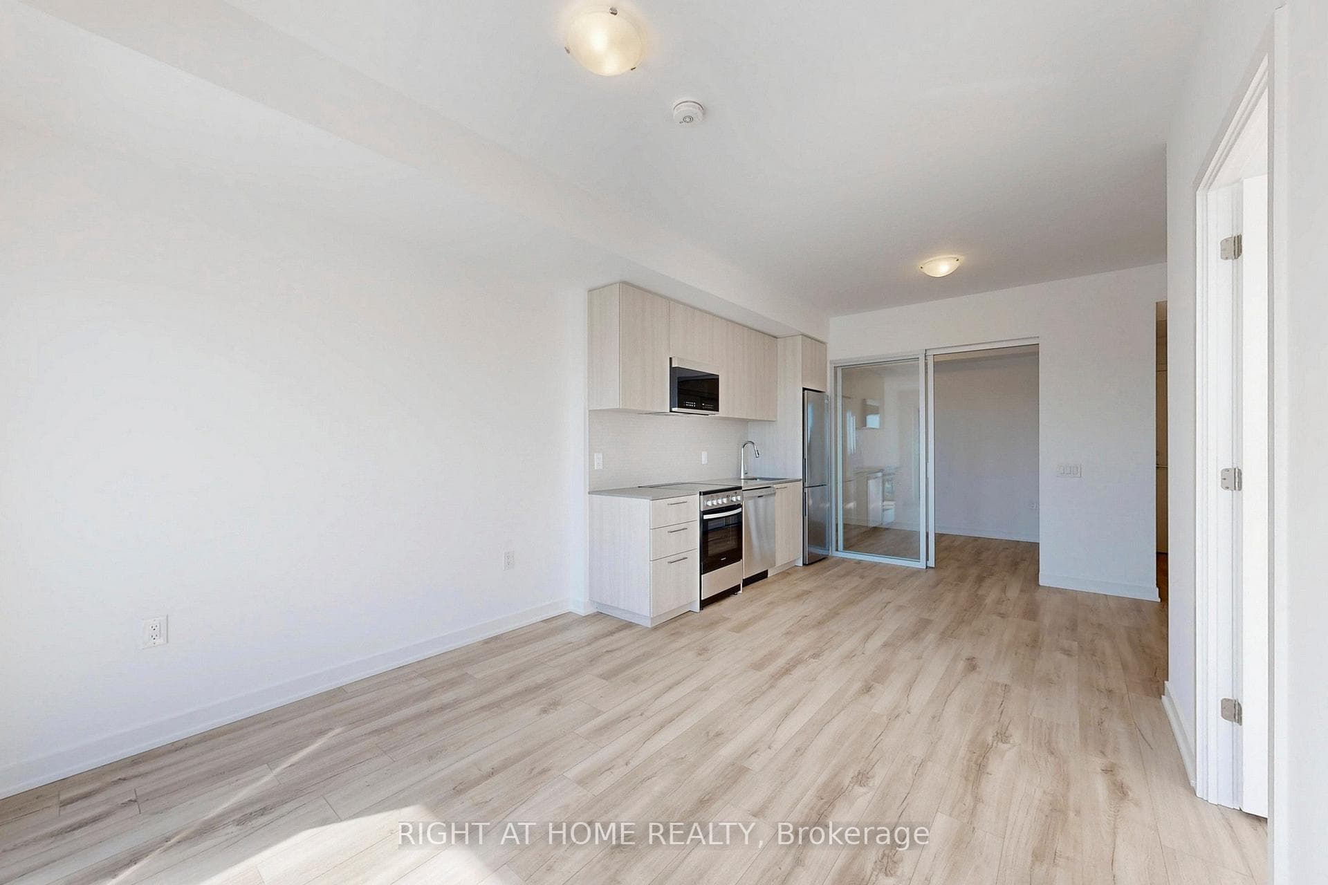 7437 Kingston Road Unit 613 photo 17