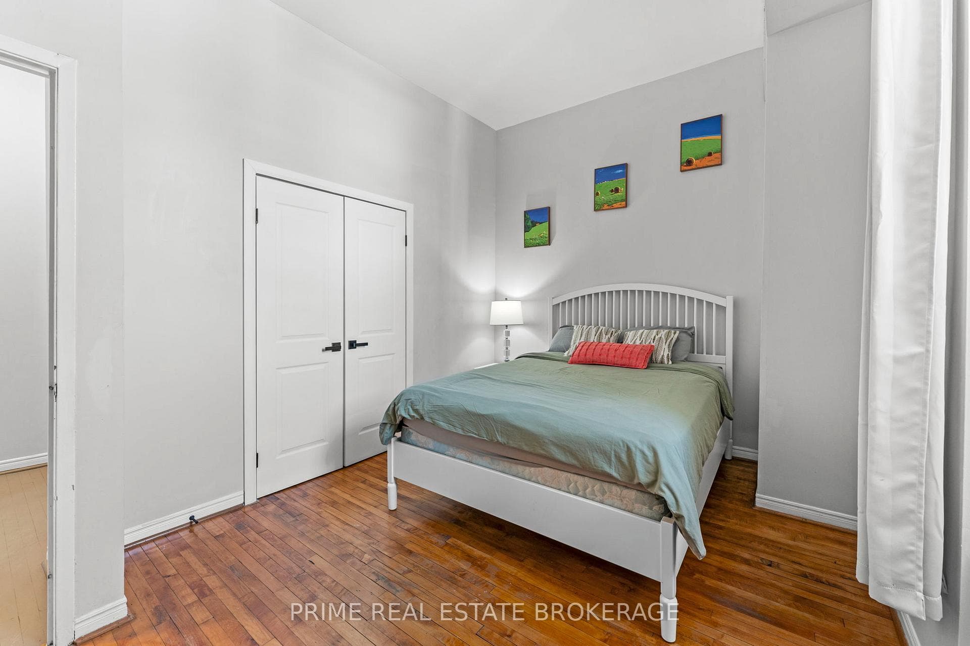 366 Richmond Street Unit Unit 4 photo 14