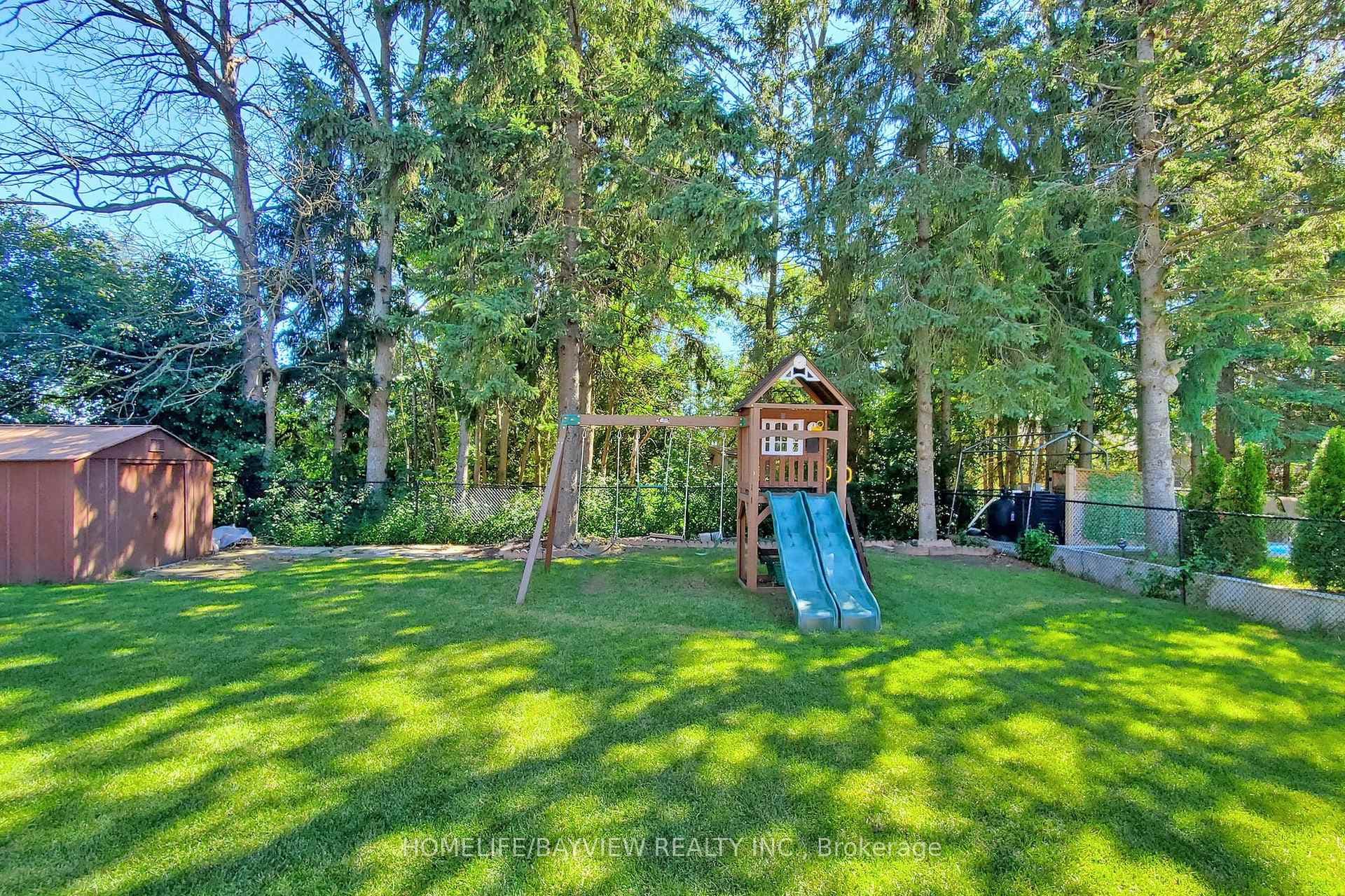 72 Lensmith Drive photo 20