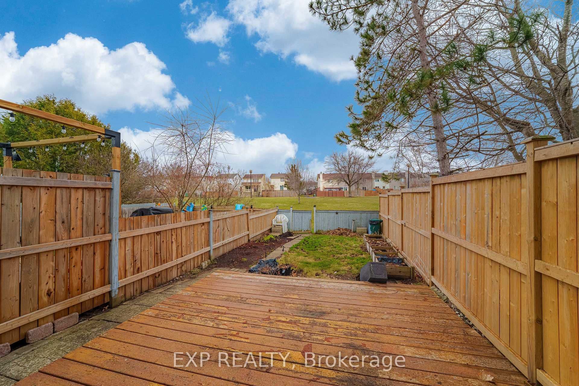98 Castlegreen Private photo 21
