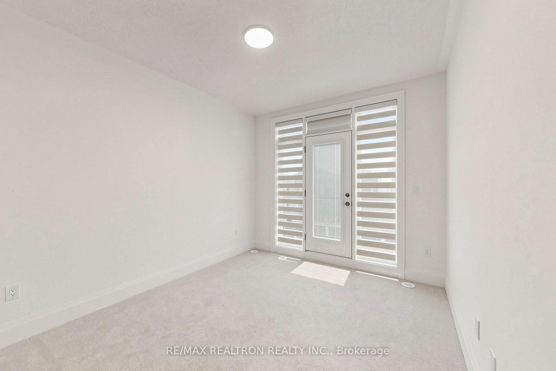 3320 Azam Way photo 24