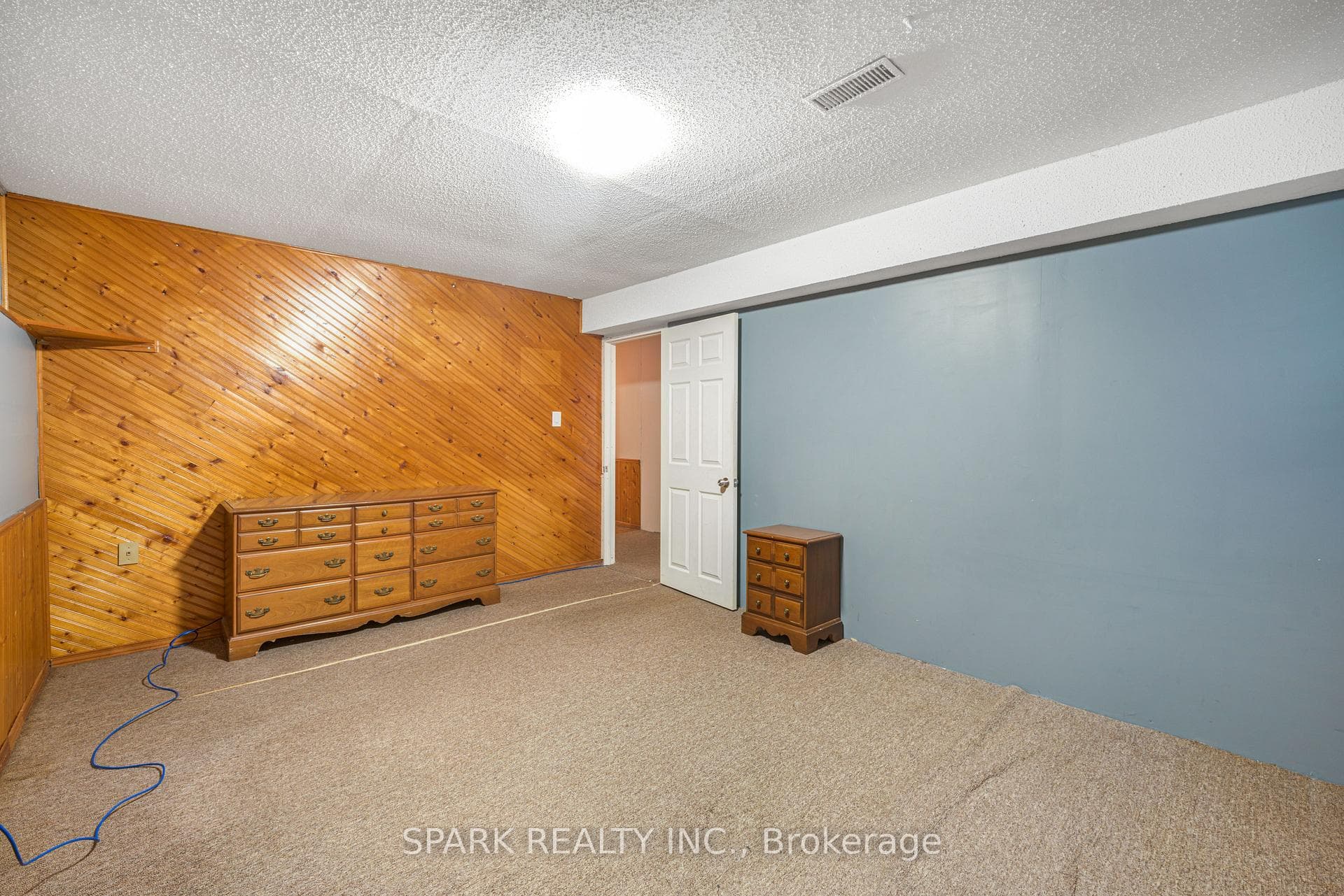 28 Lampman Crescent photo 21
