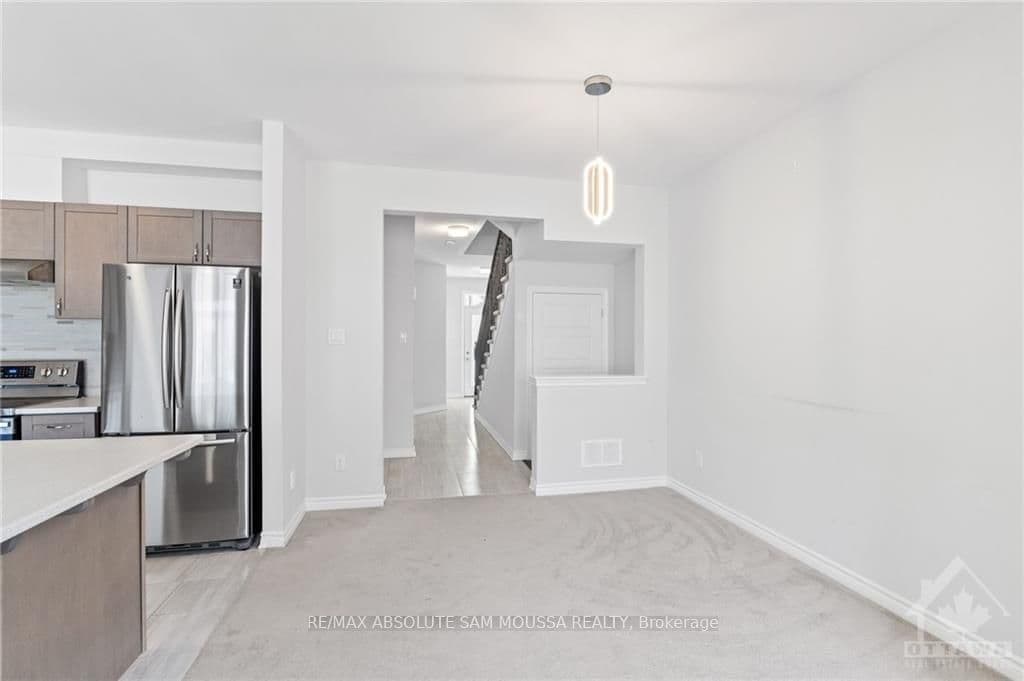 819 REGULUS Ridge photo 13