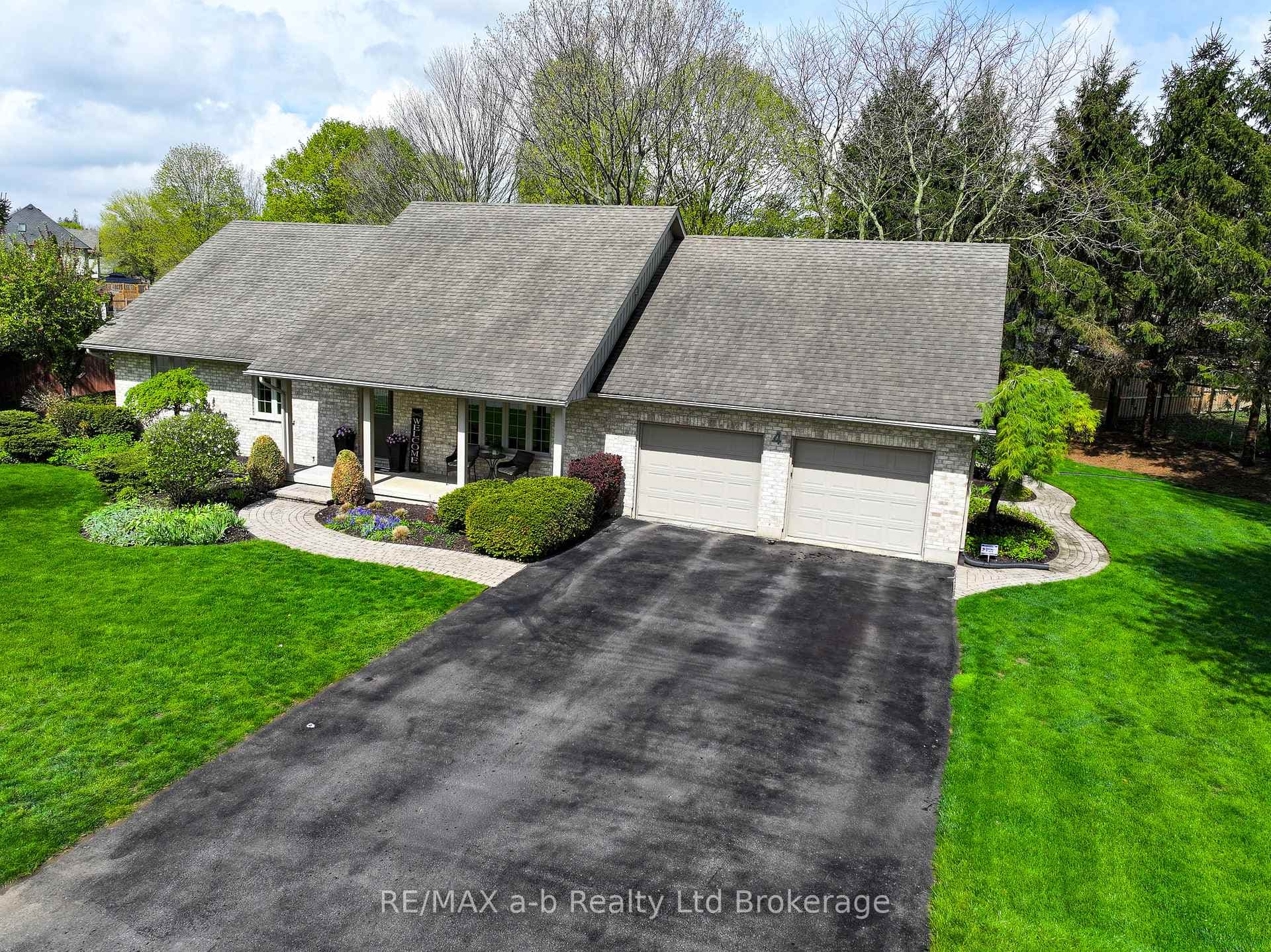 4 Otterview Drive photo 2