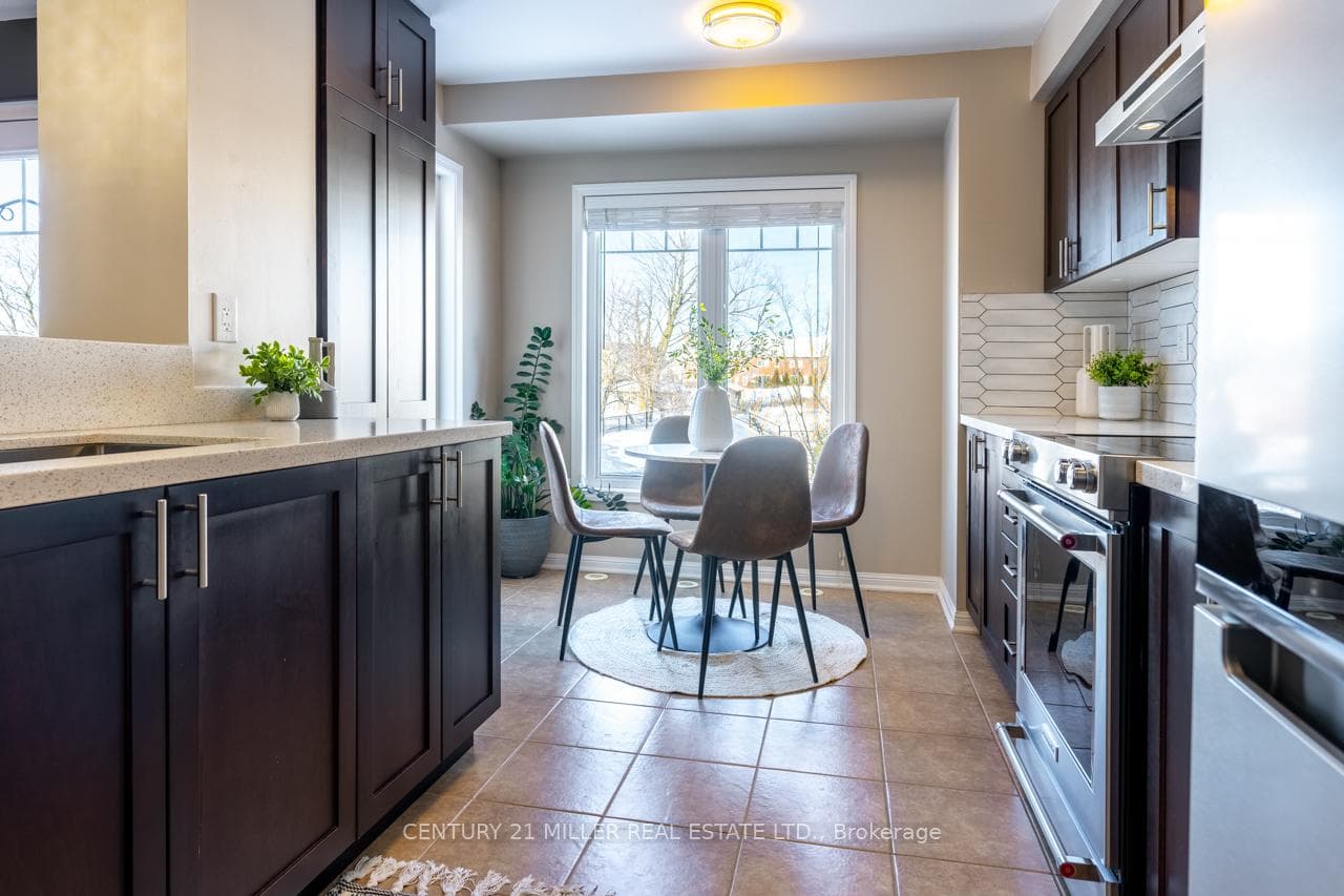 894 Brassard Circle photo 8