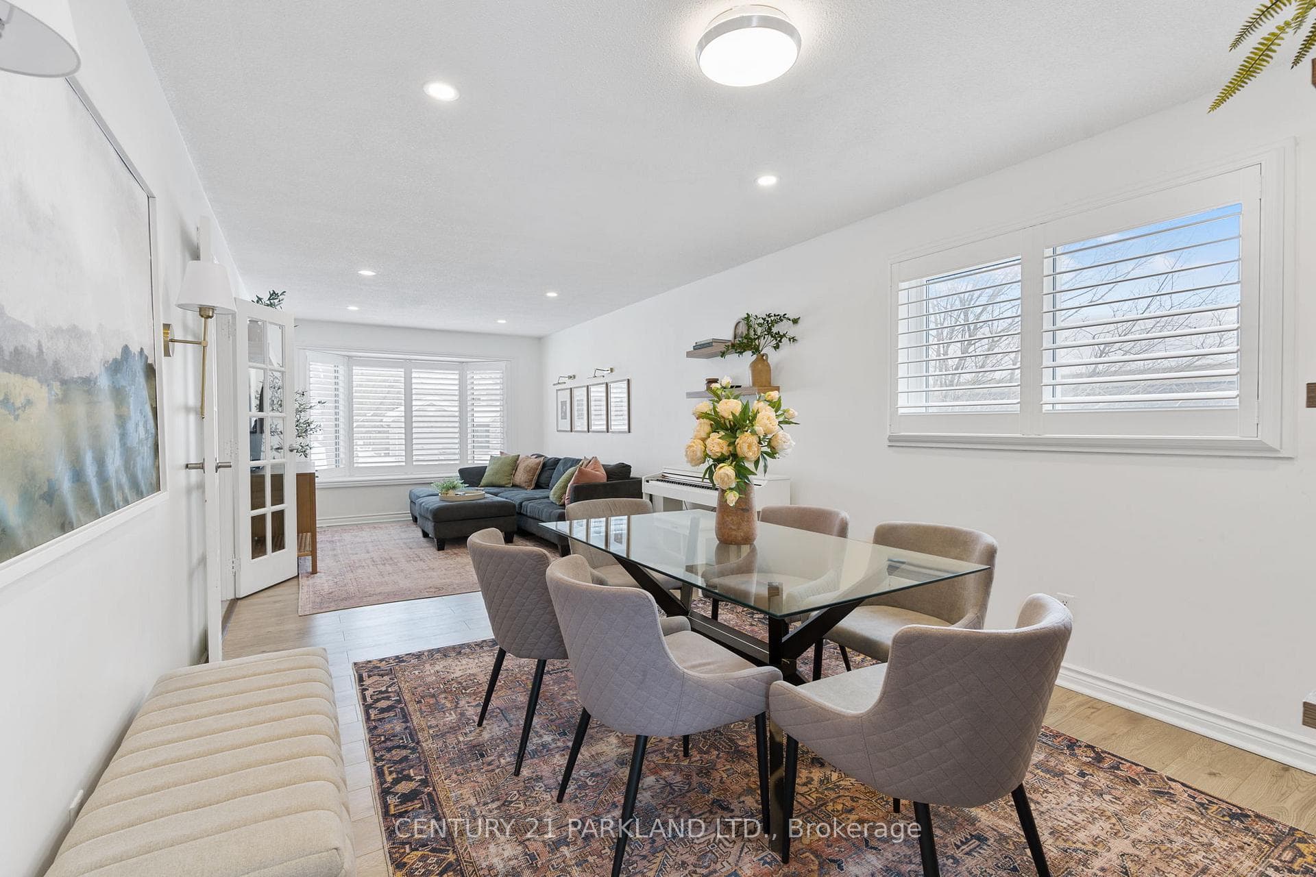 57 Manning Crescent photo 9