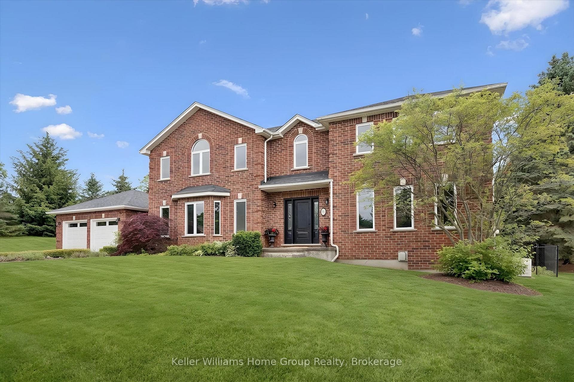 49 Christine Drive photo 3