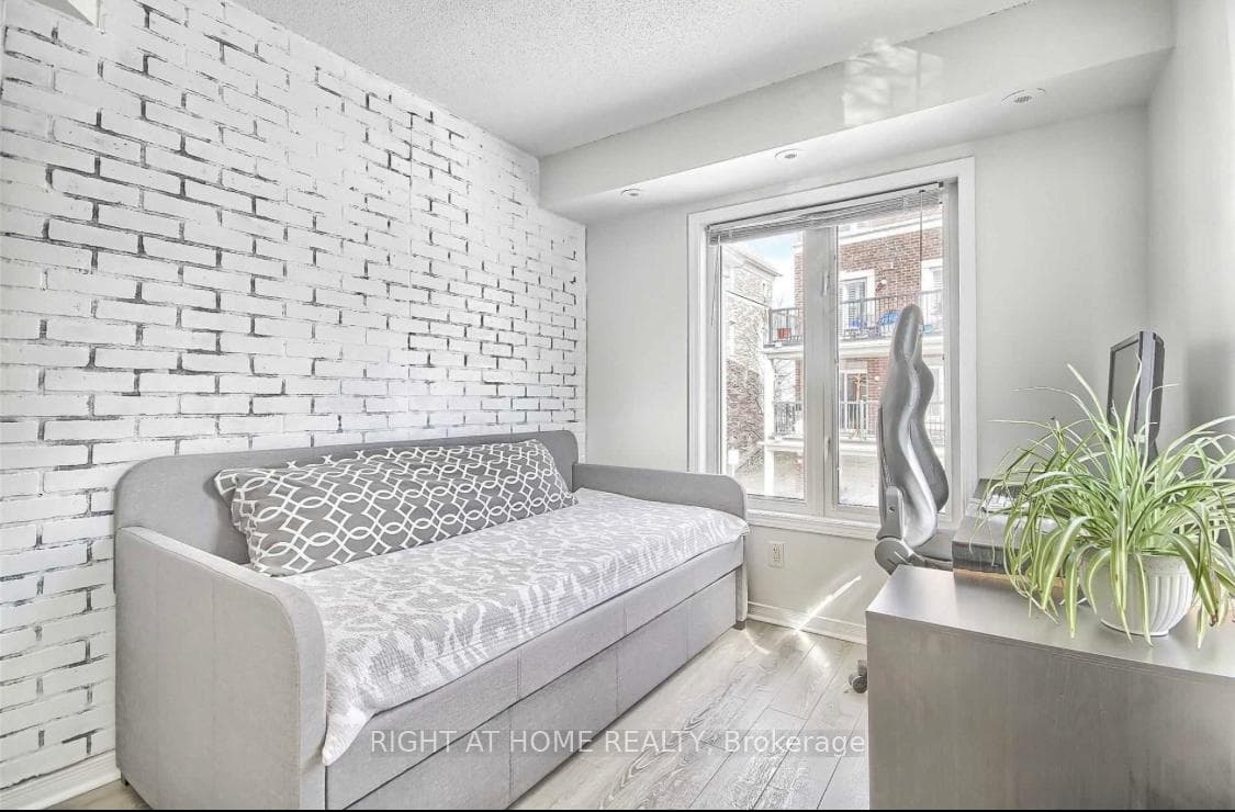 2nd Bedroom