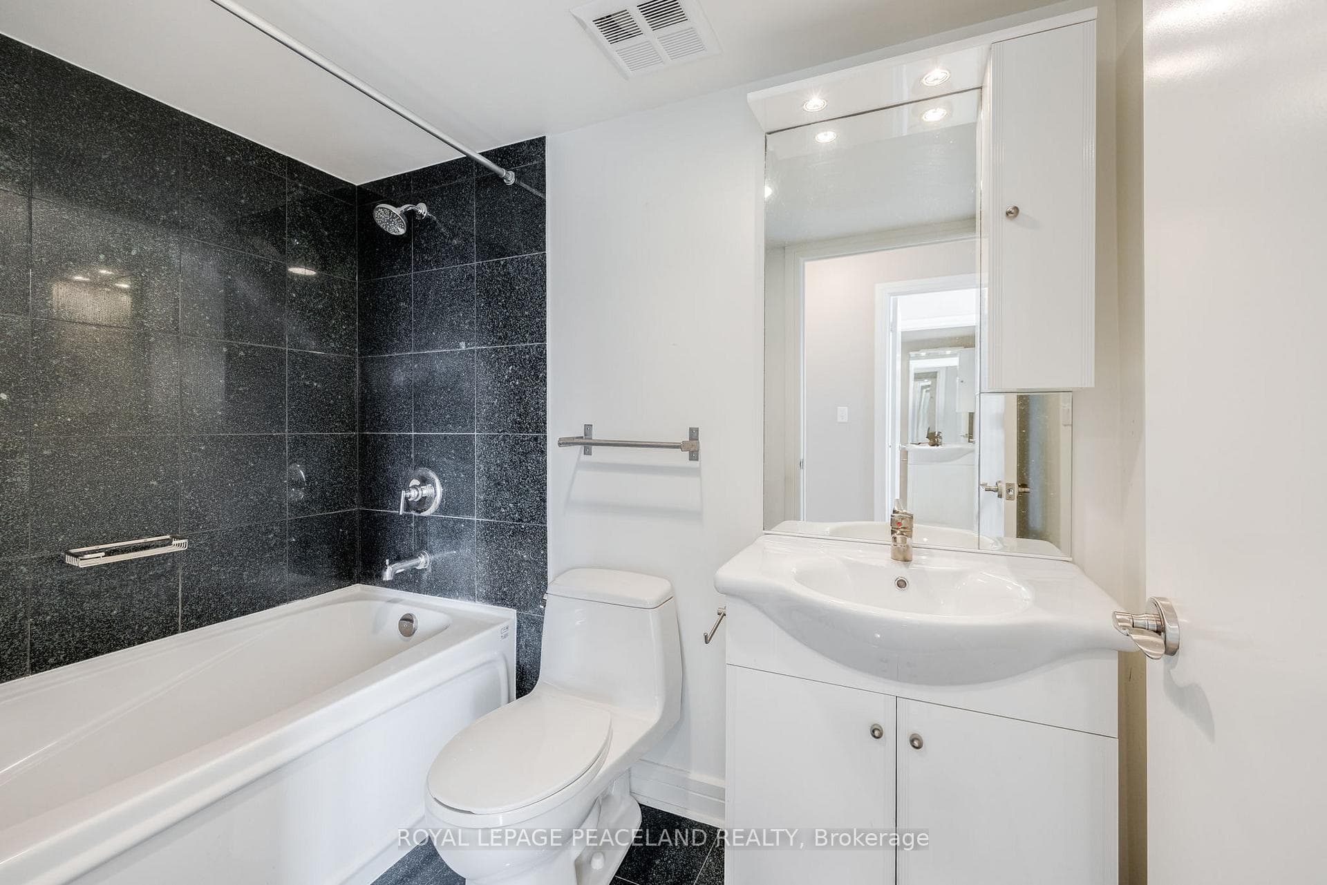 16 Harrison Garden Boulevard Unit 1010 photo 21