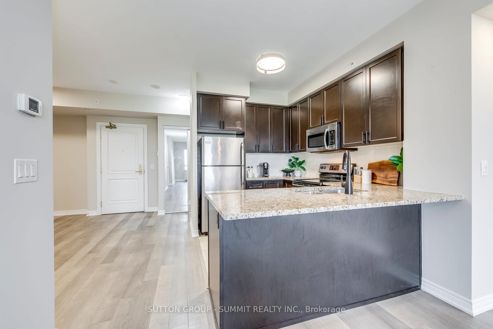 9255 Jane Street Unit 804 photo 5