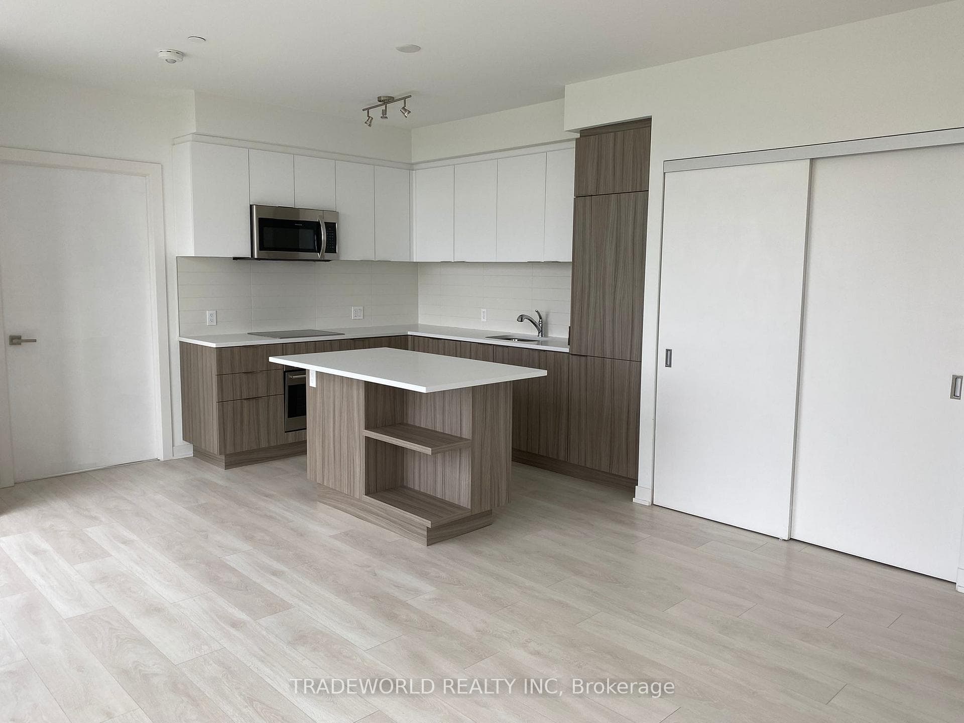223 St Clair Avenue Unit 1103 photo 4