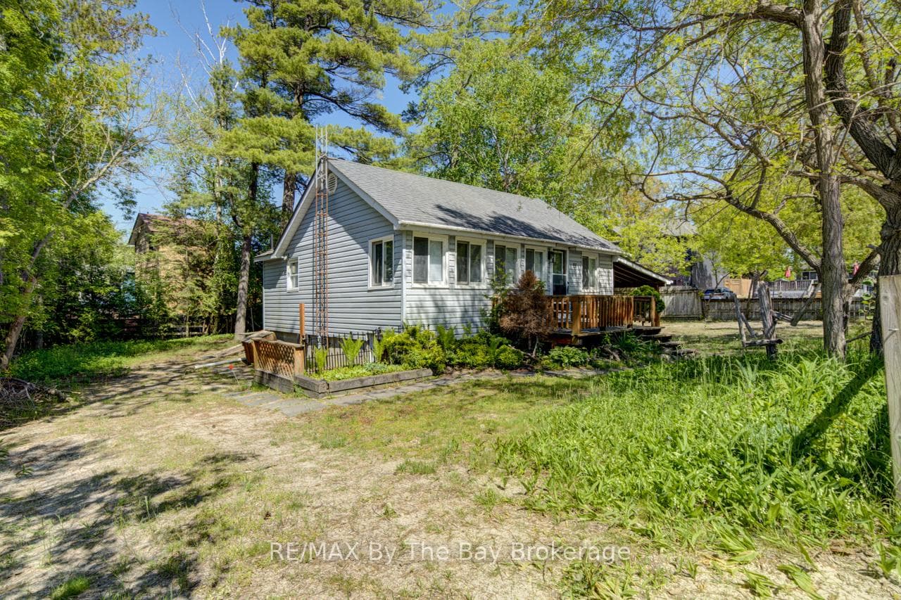33 17th Street photo 4