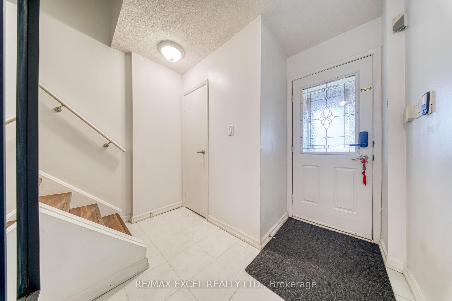 17 Sadlee Cove Crescent photo 13