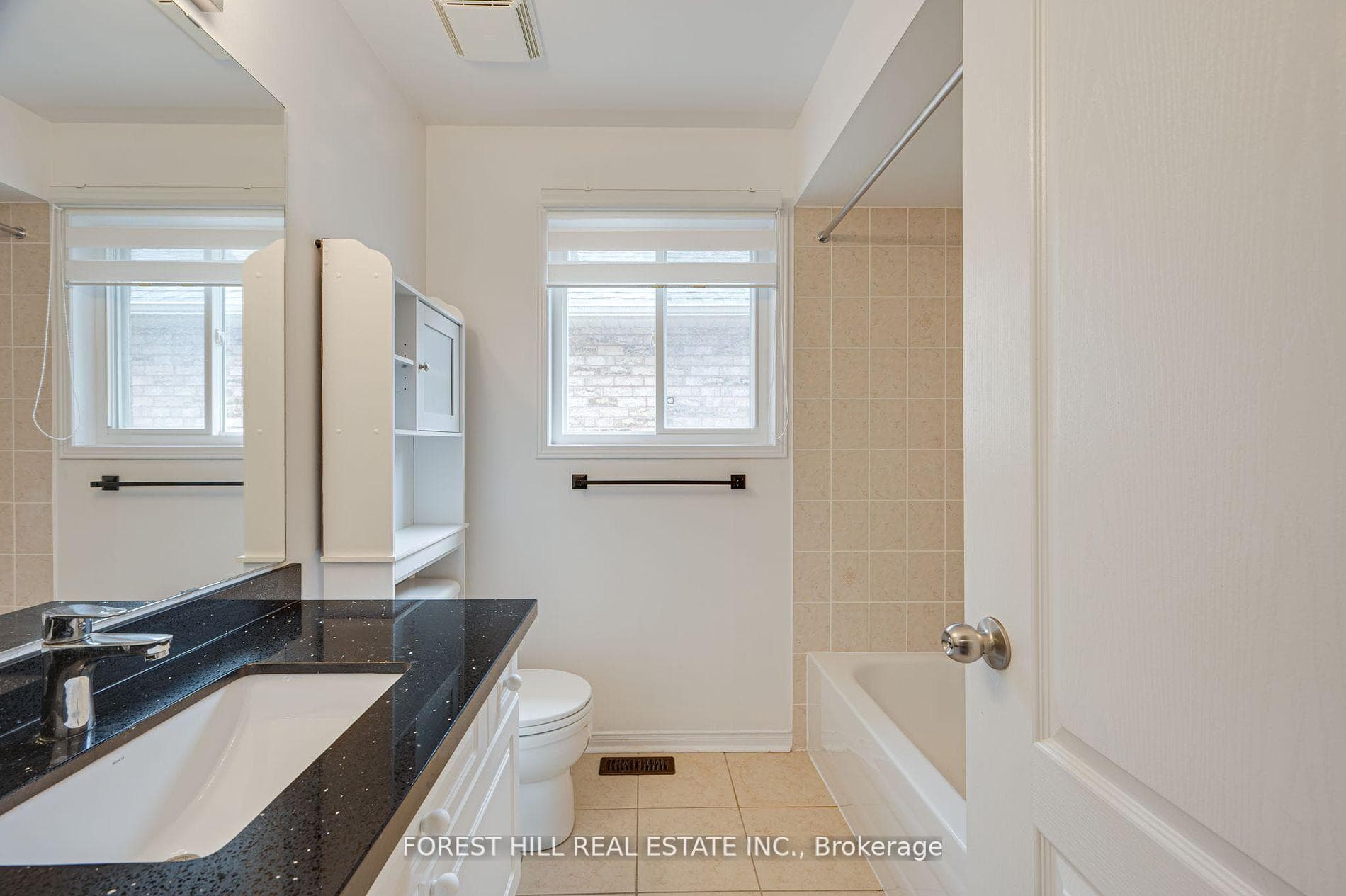186 Gail Parks Crescent photo 15