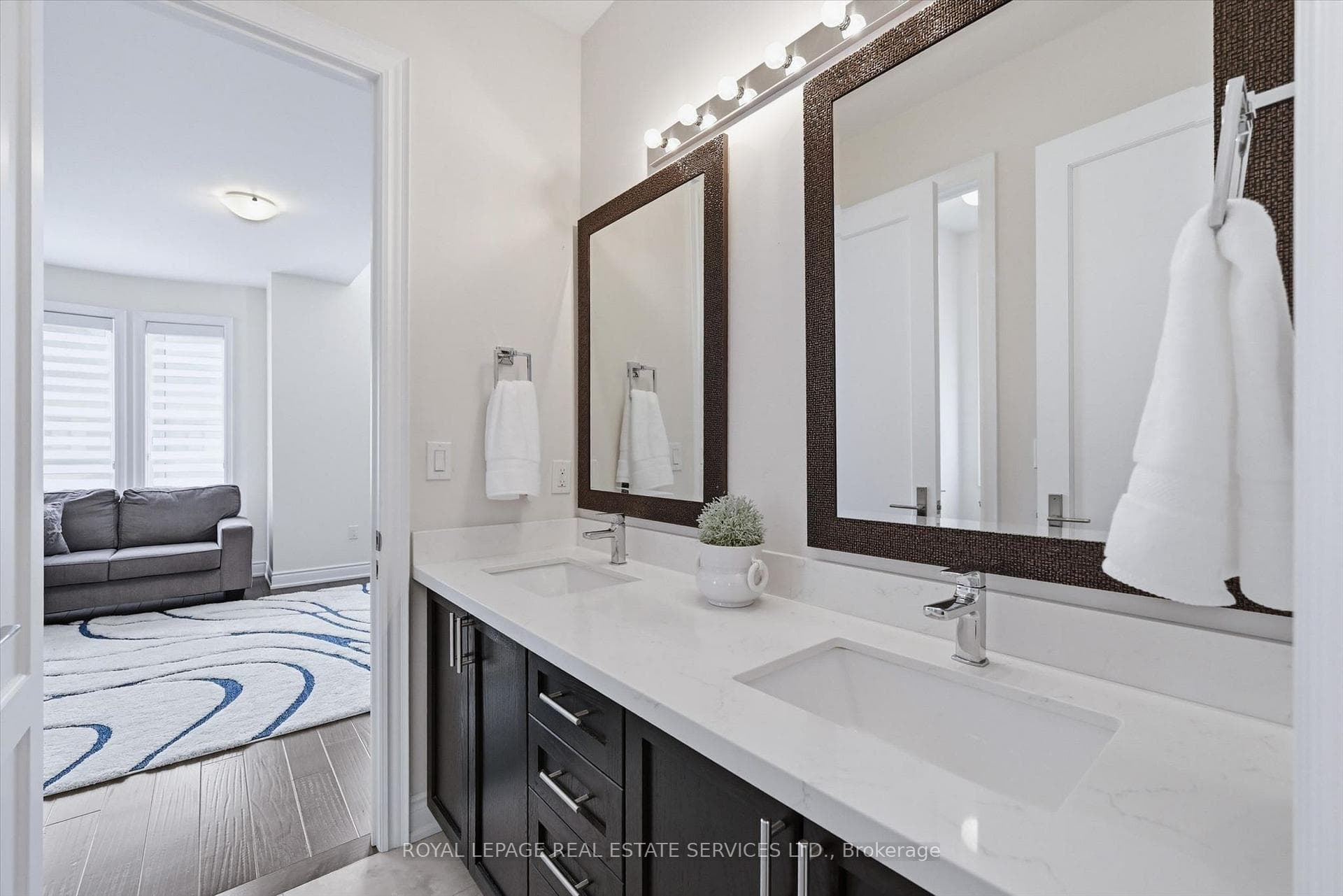 5-Piece Ensuite Shared by Second & Third Bedrooms