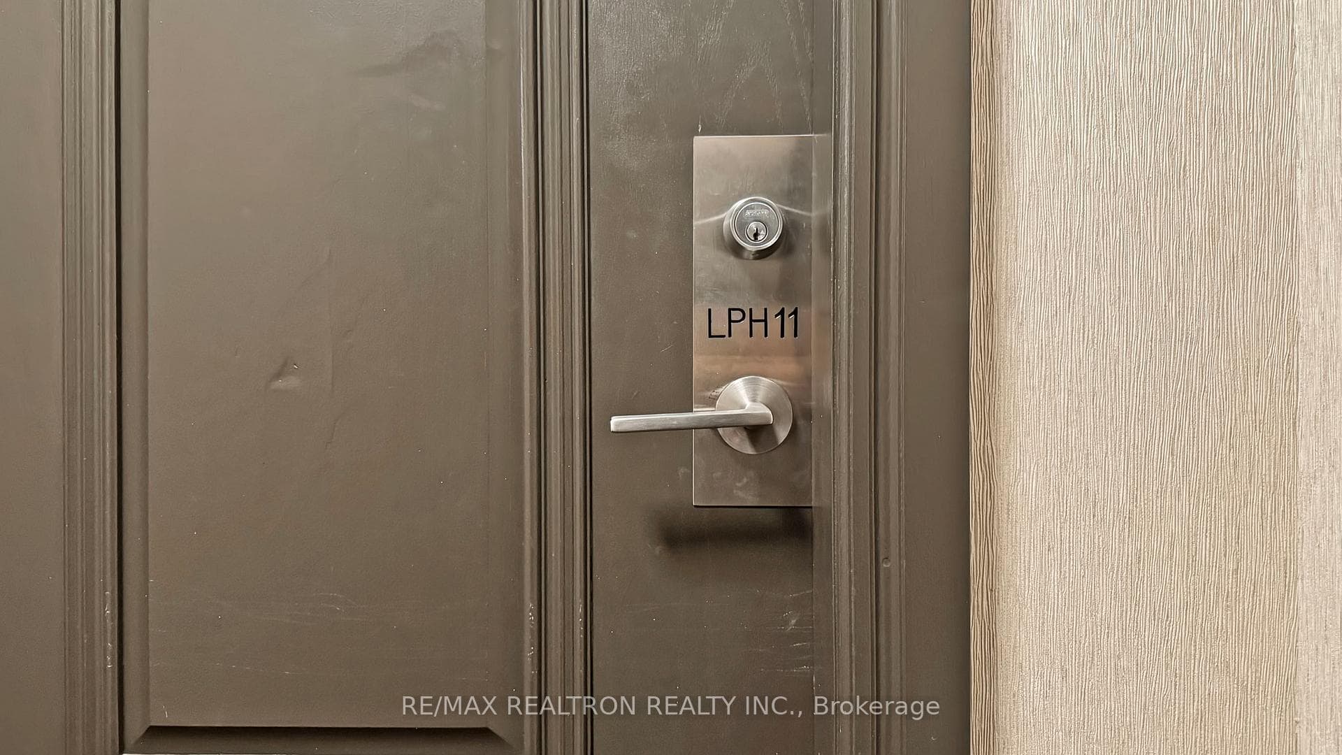 28 Olive Avenue Unit LPH11 photo 19