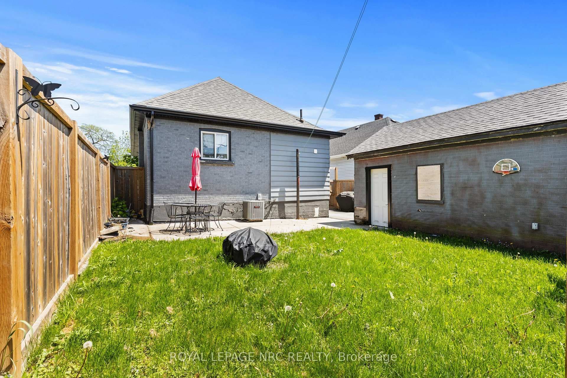 111 Morton Street photo 35