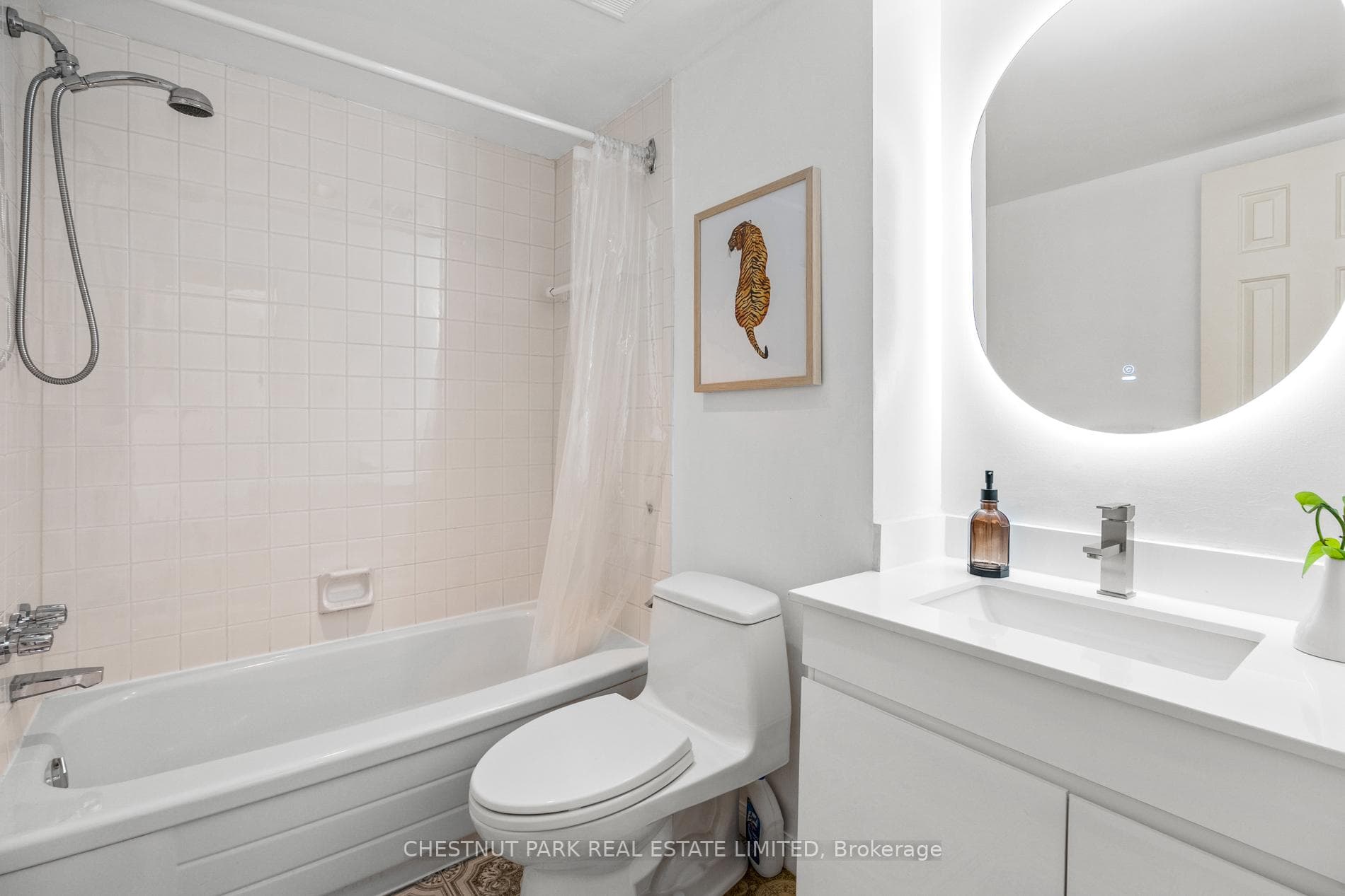70 Shaftesbury Avenue Unit TH 11 photo 23