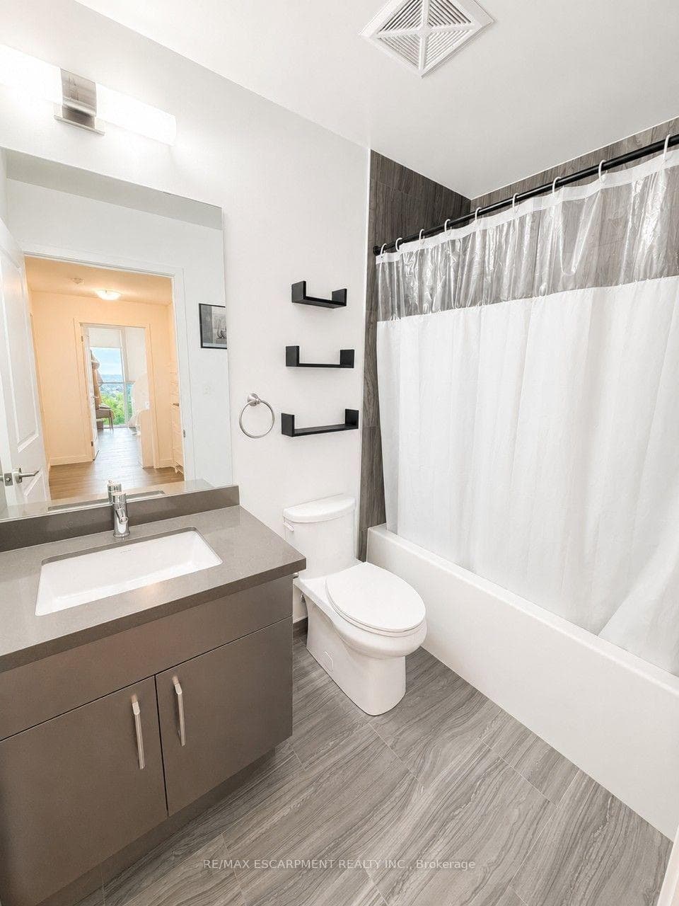 2007 James Street Unit 1603 photo 11