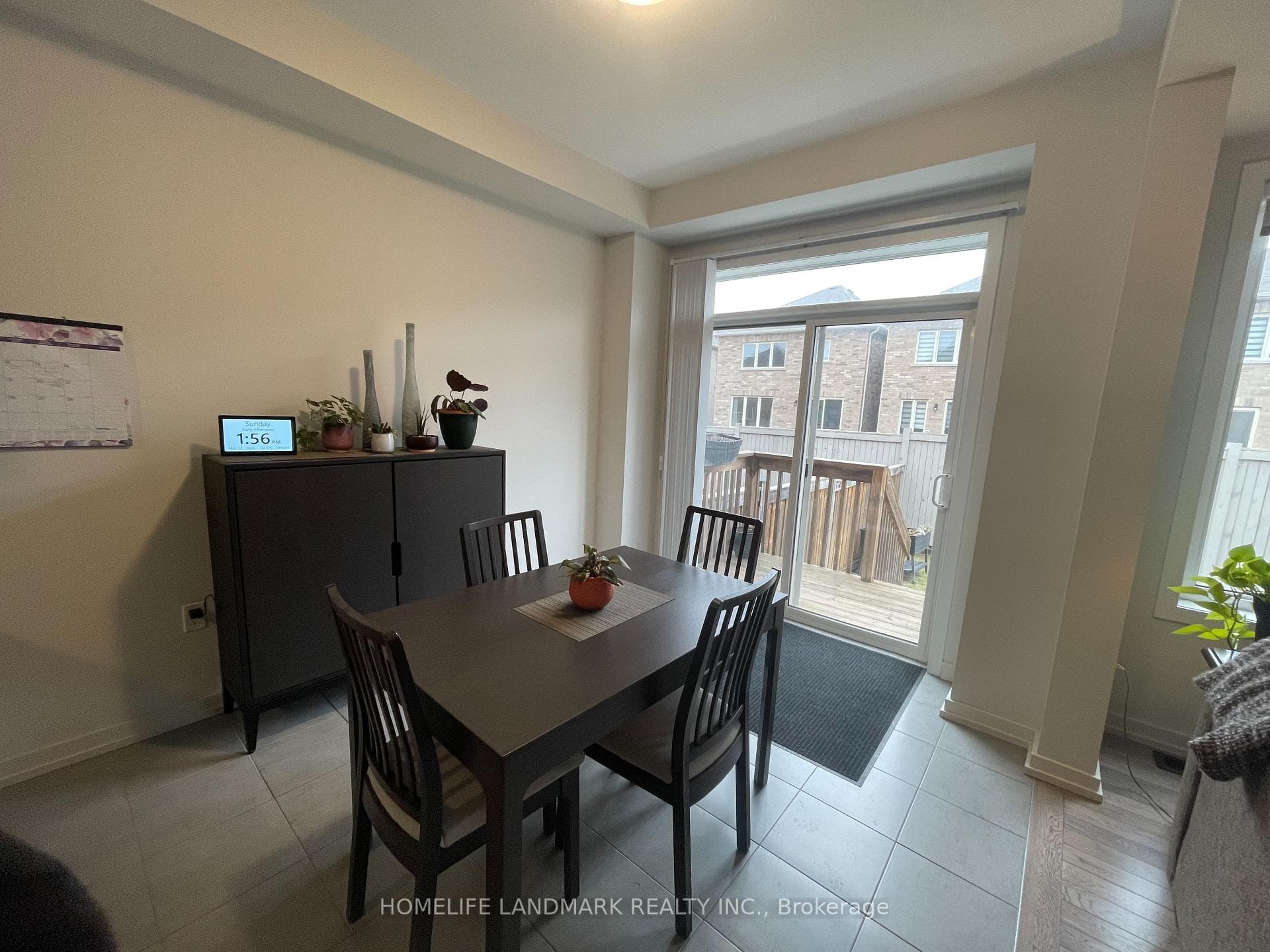 61 Mondial Crescent photo 4