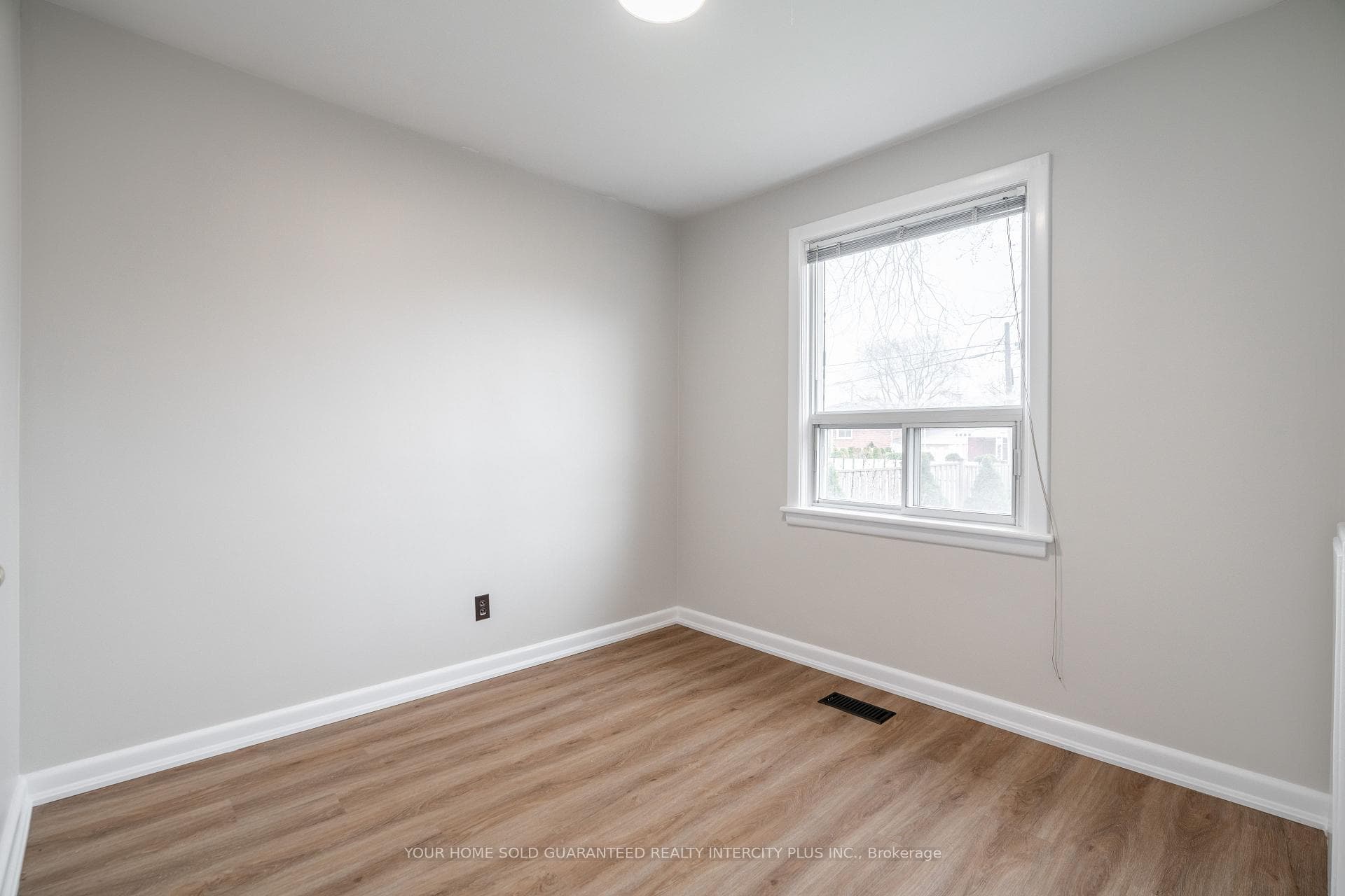 65 David Avenue photo 6