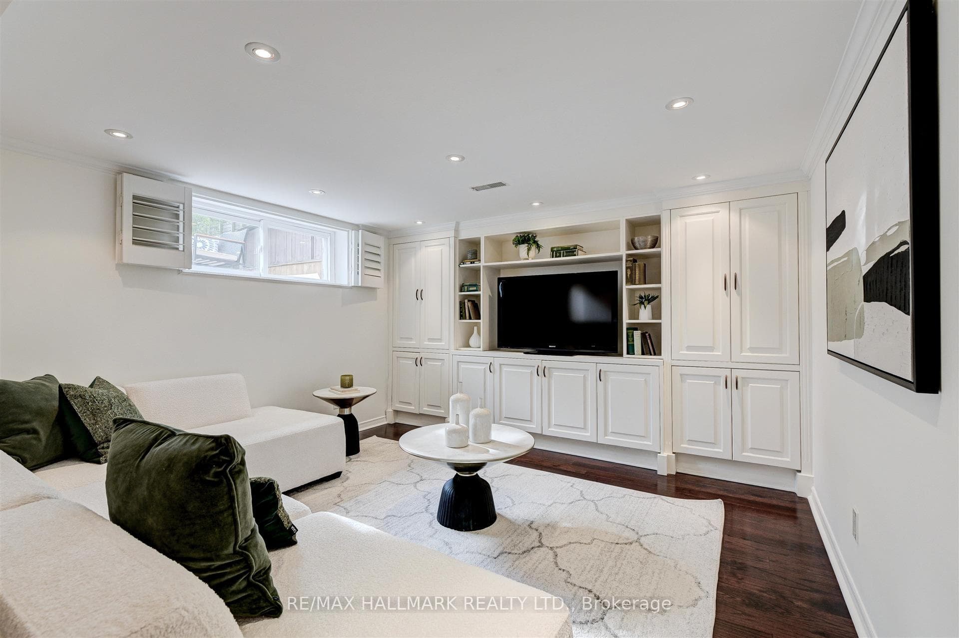 754 Logan Avenue photo 34