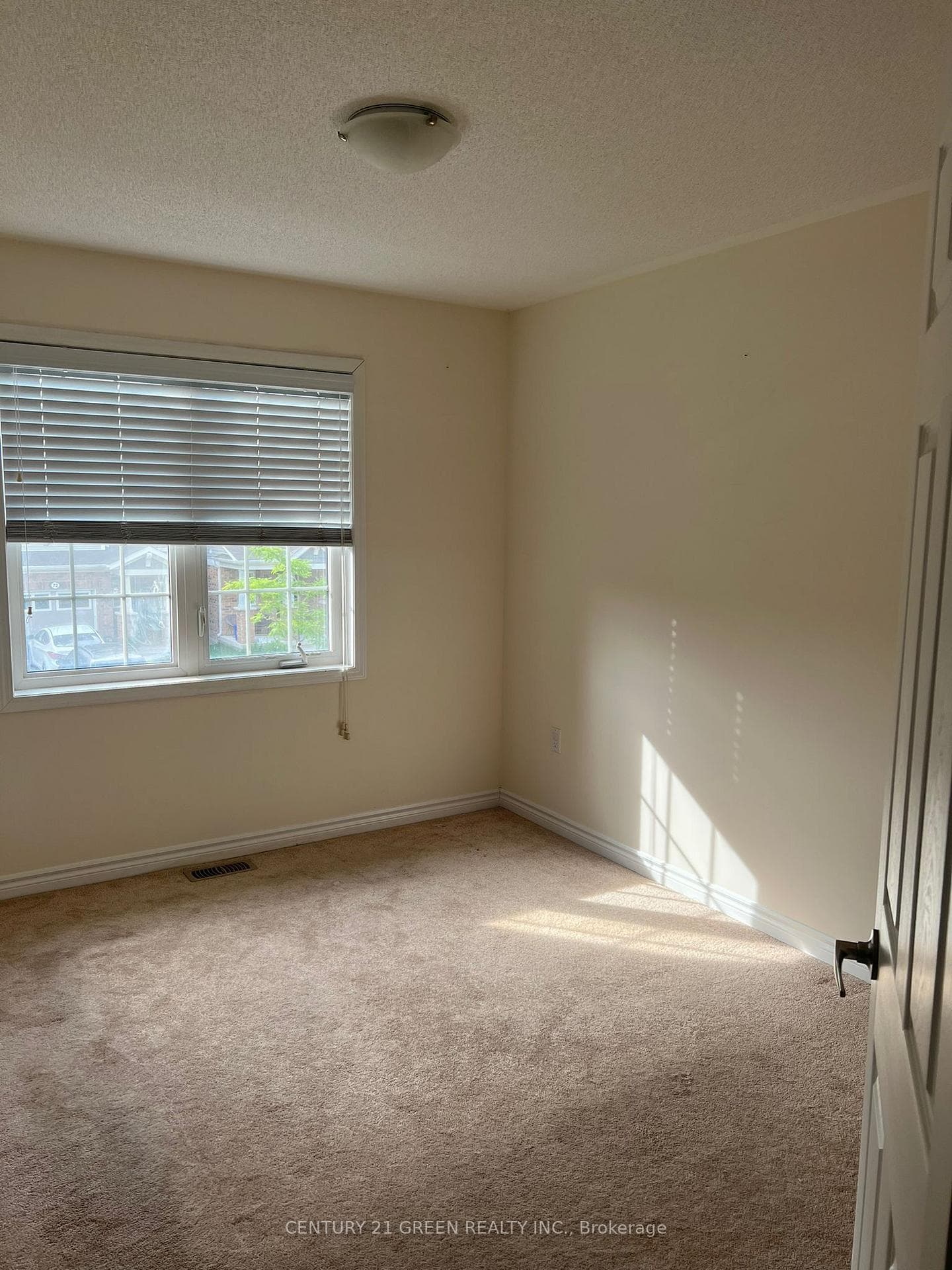 69 Reichert Court photo 16