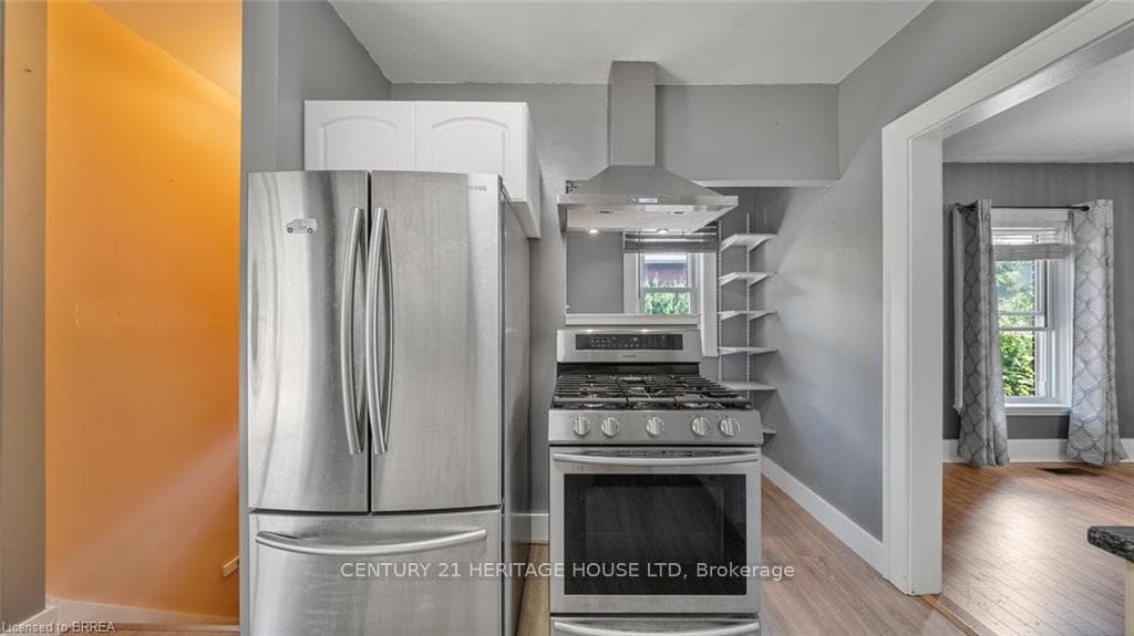 35 Salisbury Avenue photo 12