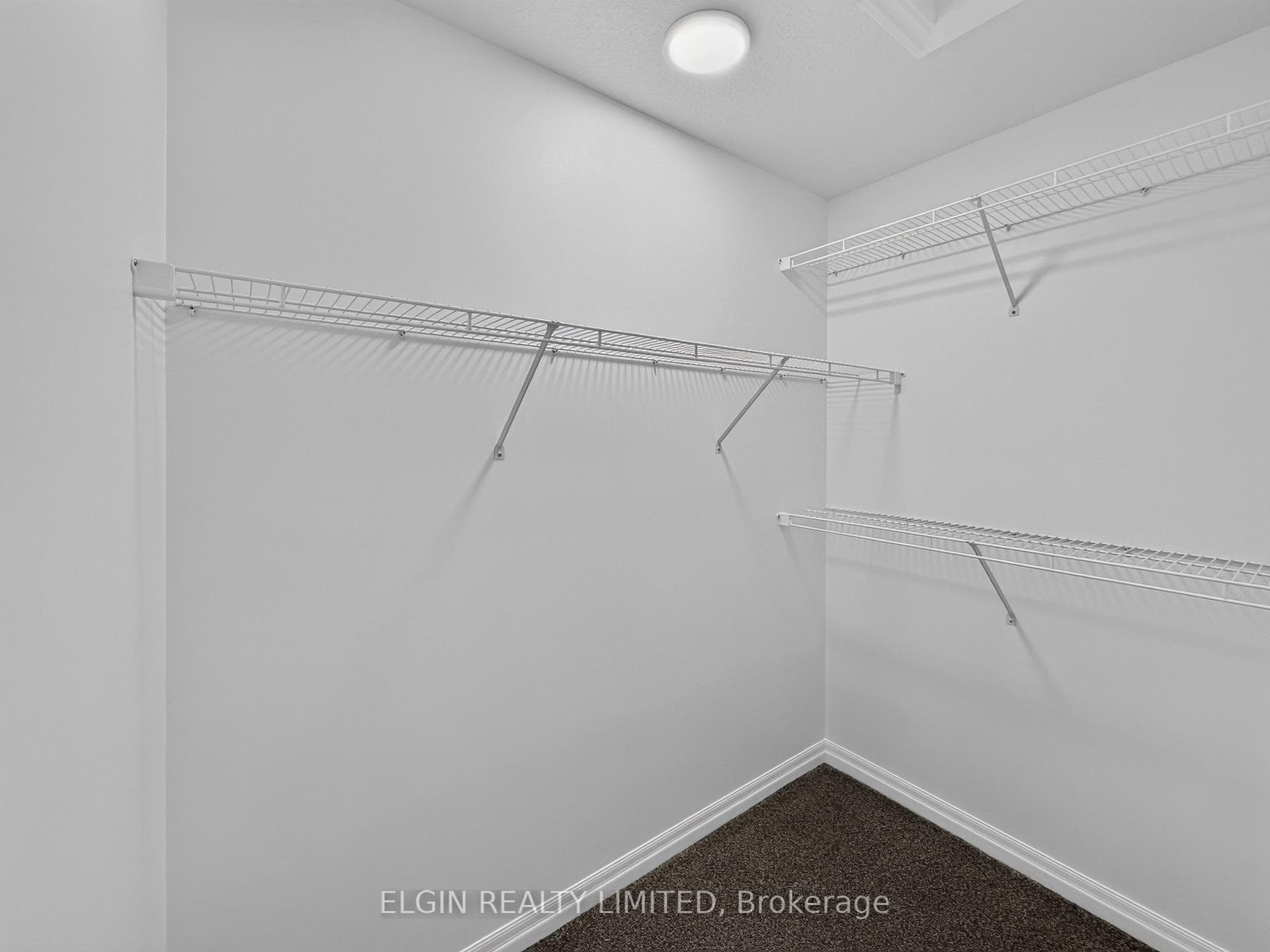 30 Hemlock Crescent photo 13