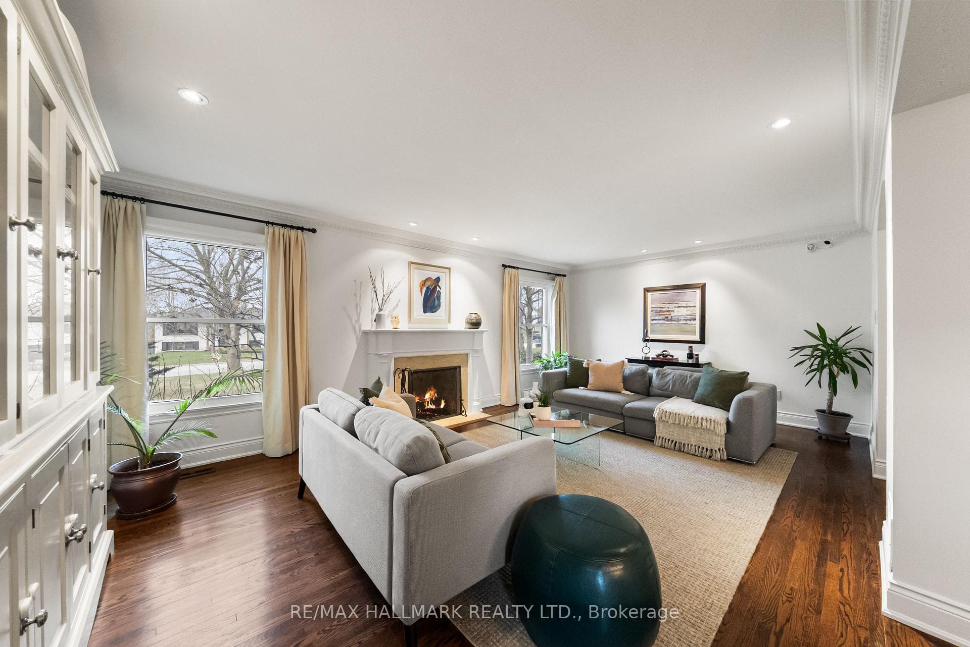 55 Riverside Boulevard photo 18